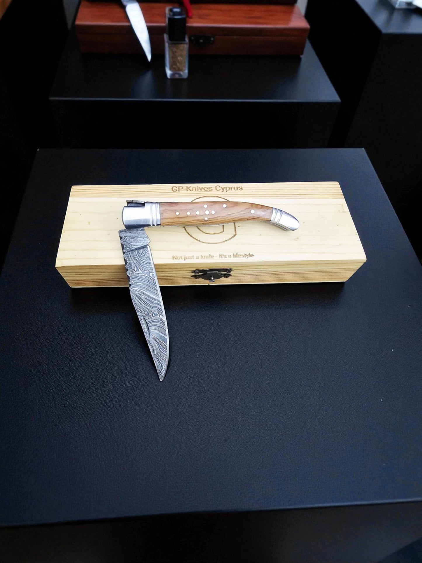 A142G – Handmade Laguiole Rustique + Wooden Gift Box