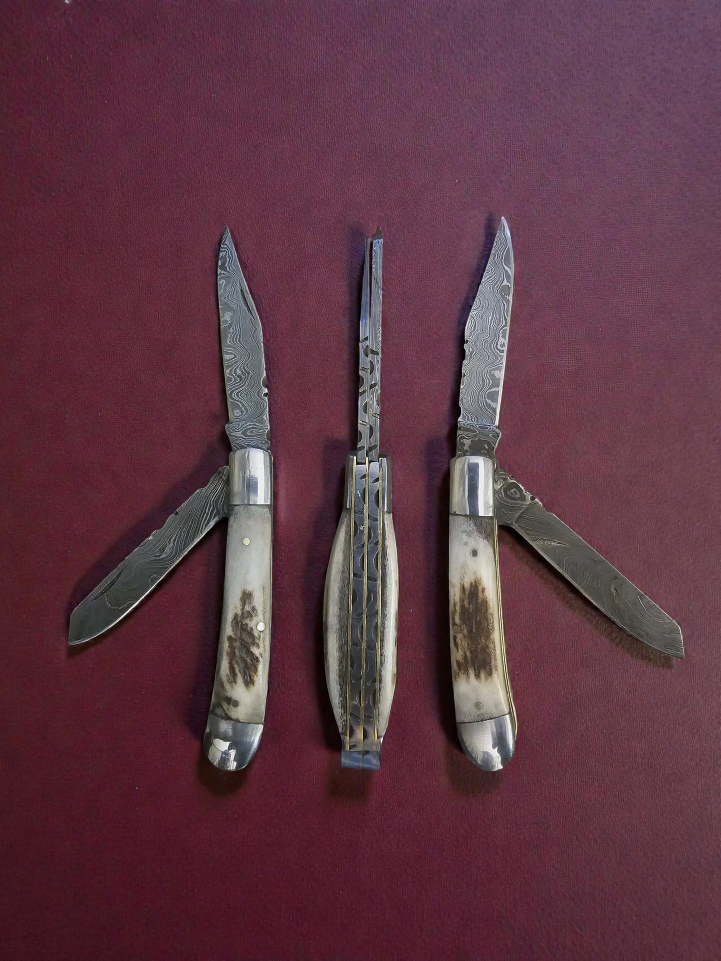 F011 - Χειροποίητο Pocket Knife από Δαμασκηνό Ατσάλι & Κέρατο κόκκινου ελαφιού (διπλή λεπίδα)