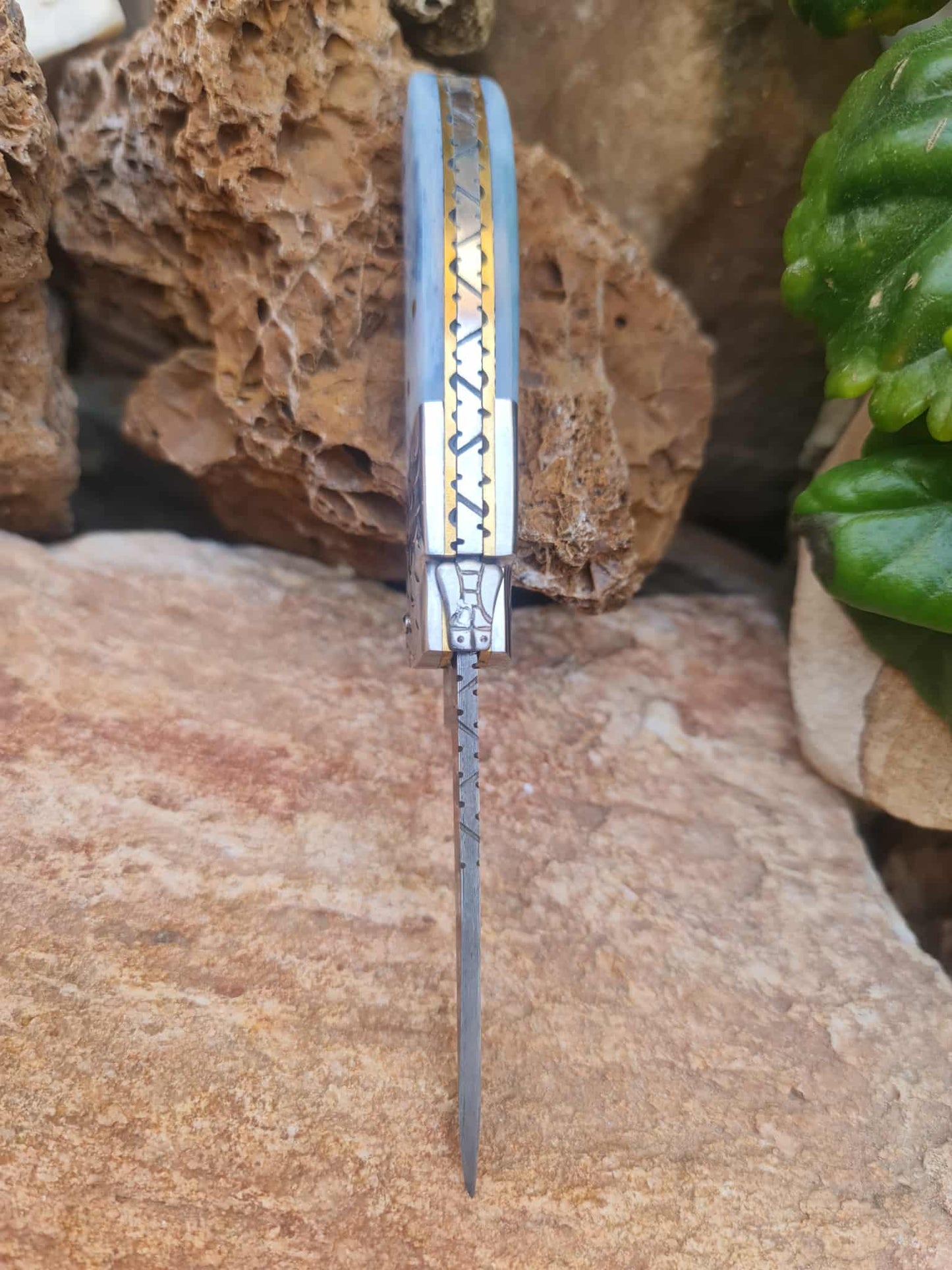 Handmade 16cm Laguiole de Poche with Stainless Damascus® - Stabilized Camel Bone & Hand Engraved AEB-L Steel