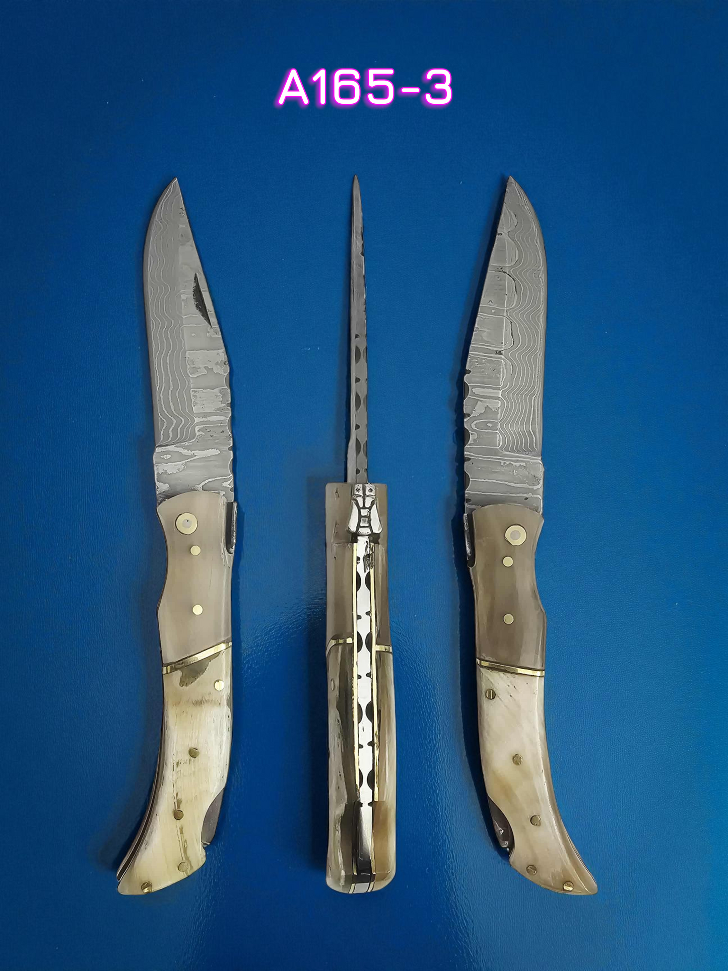 A165 Handmade Laguiole Élite - New-Gen Damascus Steel & African Buffalo Horn with Highlights