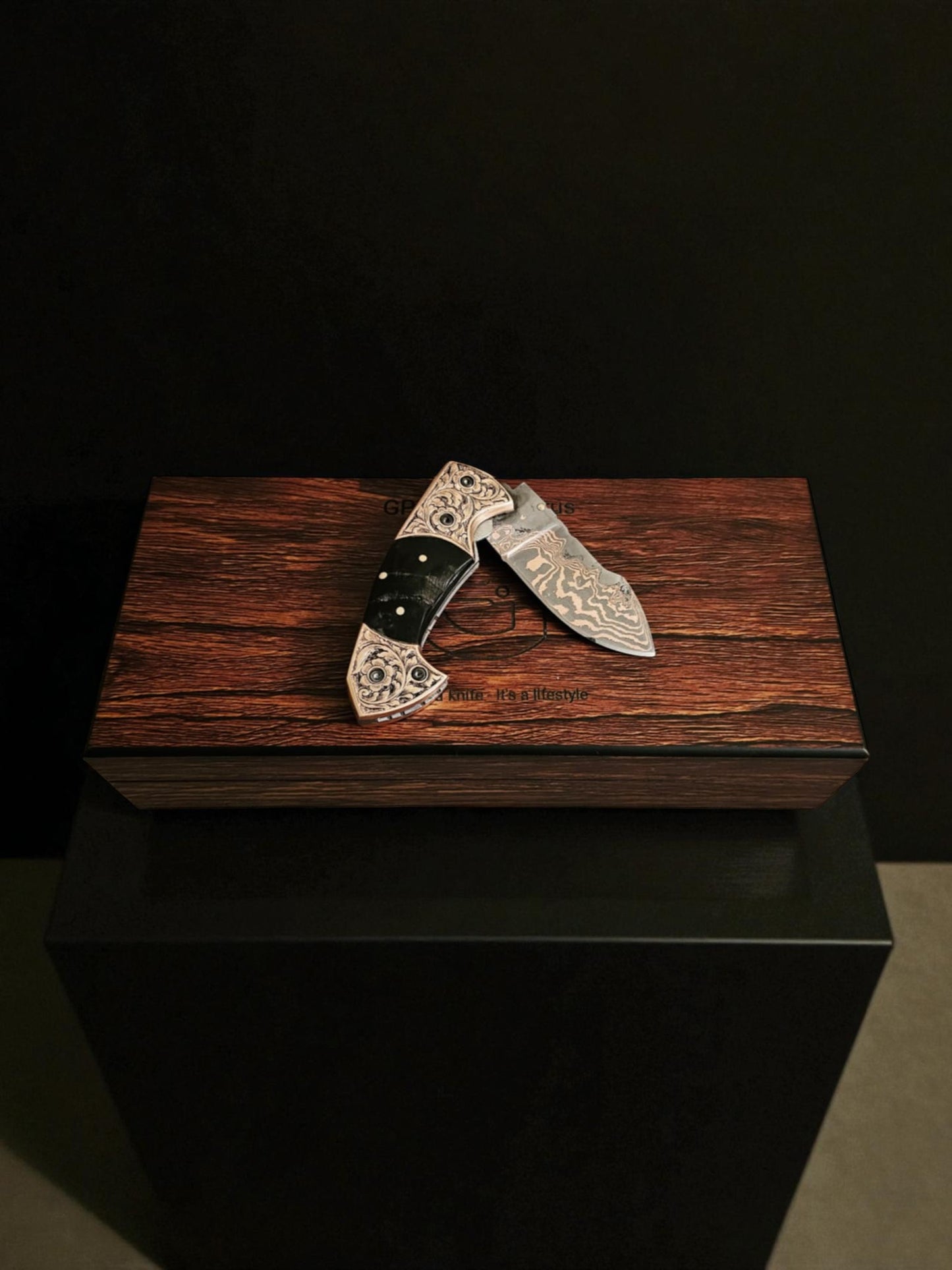 S130G – Handmade Exclusive EDC + Premium Wooden Gift Box