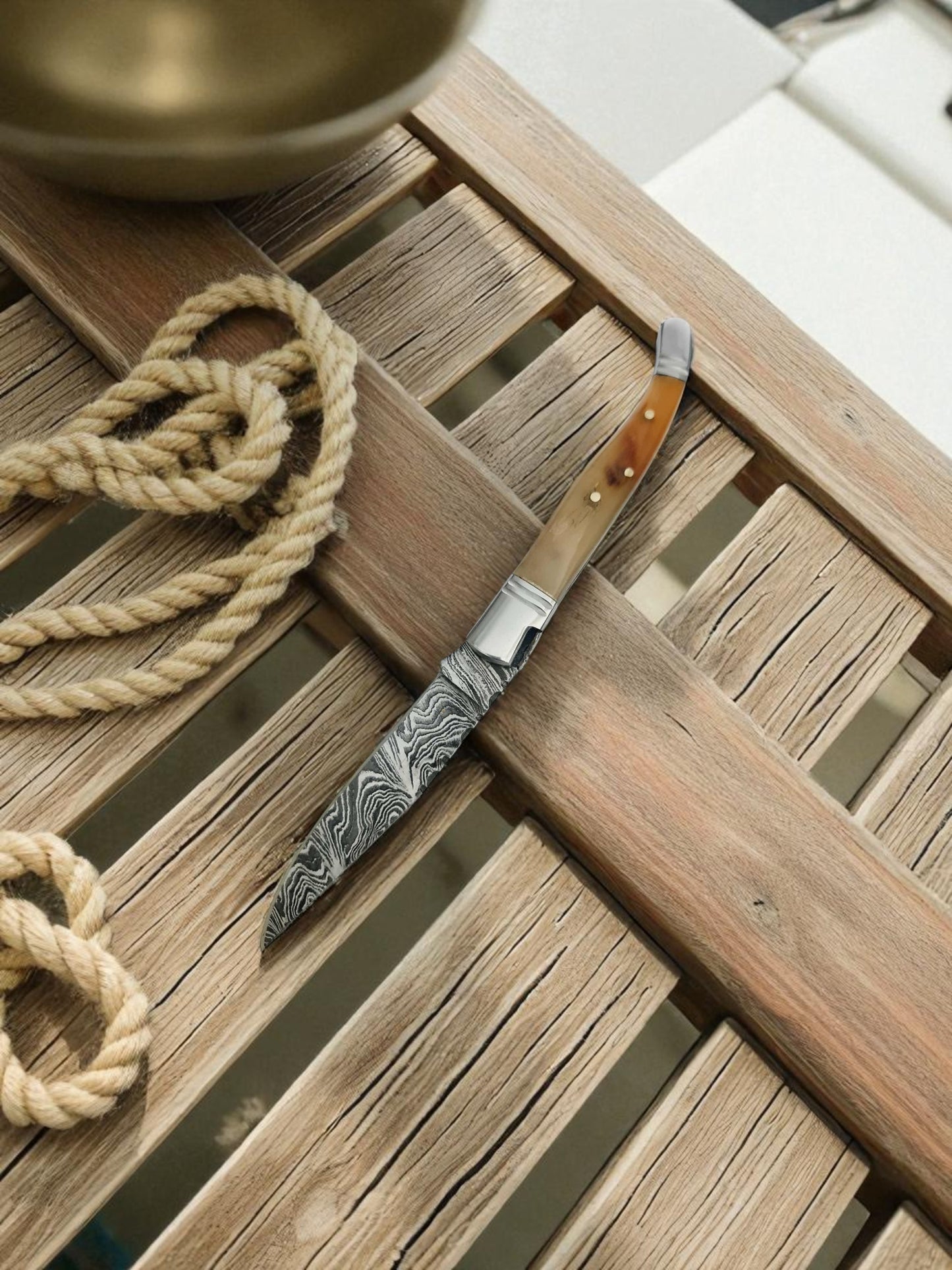 A140 Handmade Laguiole Rustique - Damascus Steel & Ram Horn (No Cross)