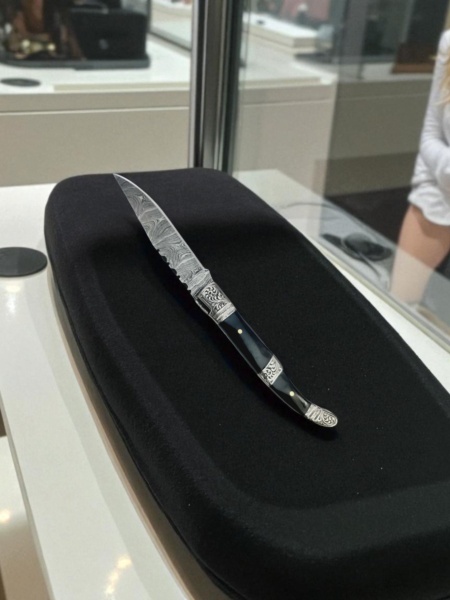 A149 Handmade Laguiole Art Edition - Damascus Steel & Buffalo Horn