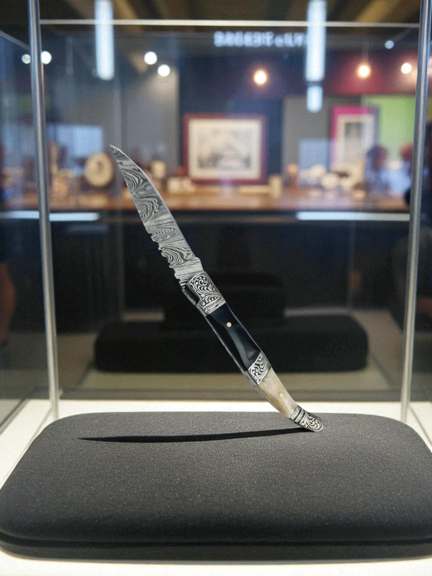 A151 Handmade Laguiole Art Edition - Damascus Steel - Buffalo Horn & Red Deer Antler