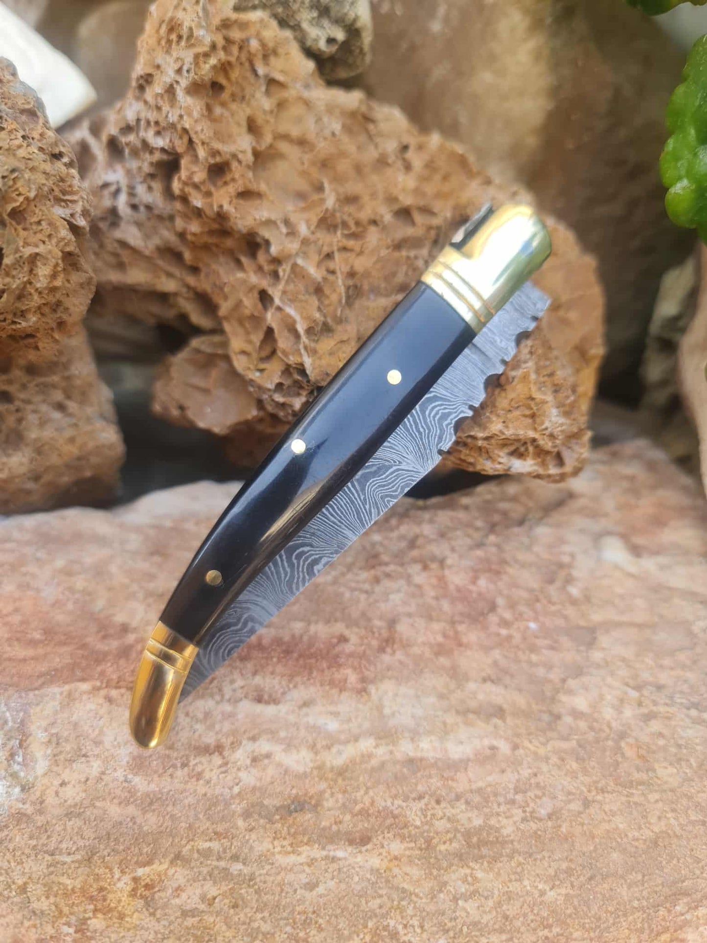 Handmade 22cm Laguiole Classique with Damascus Steel - Buffalo Horn & Brass