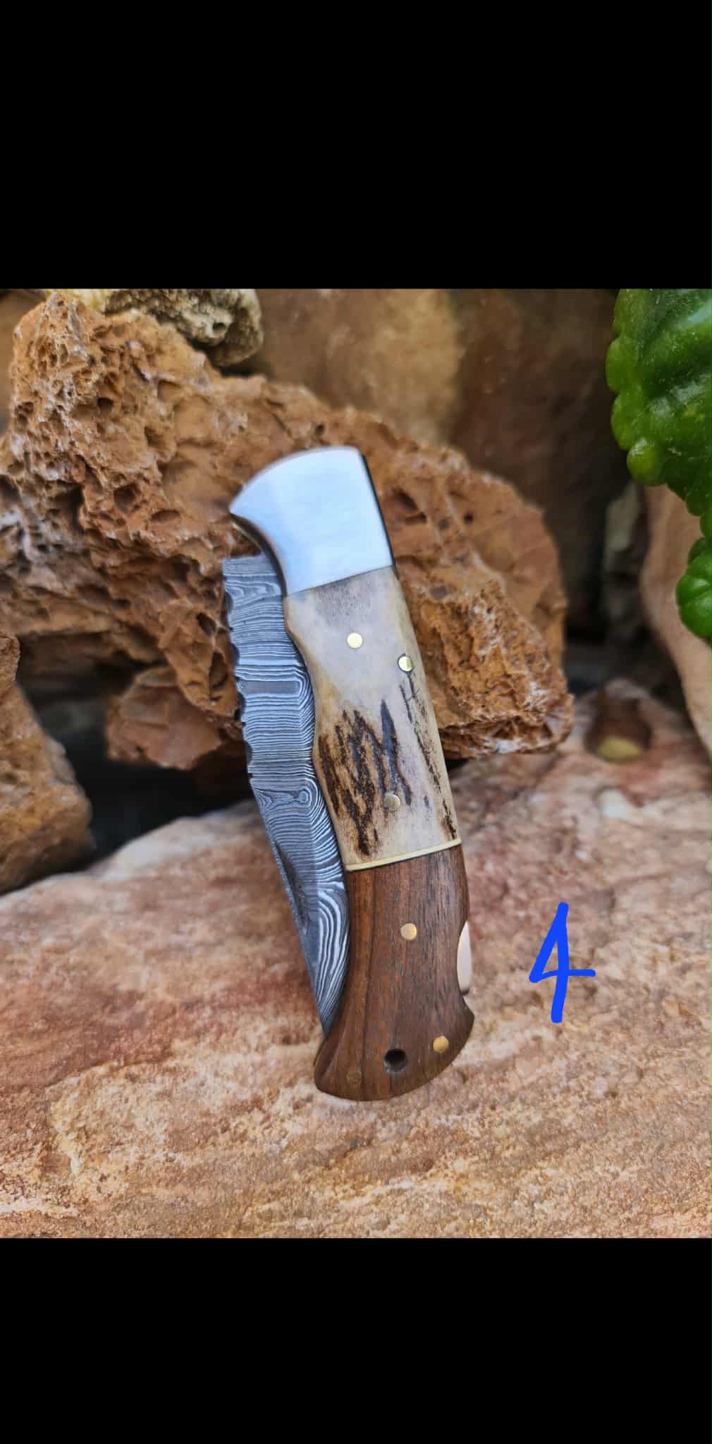 Handmade 19cm Pocket Knife with Damascus Steel - Red deer antler - Walnut wood & D2 Stainless Steel