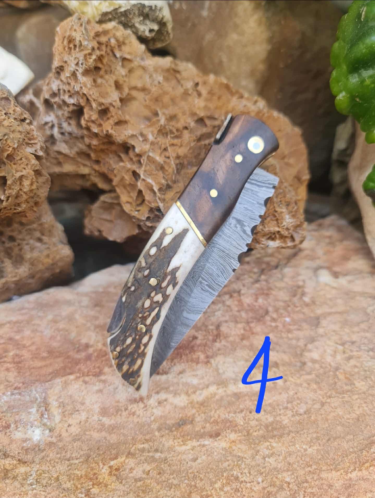 Handmade 19cm Laguiole Élite with Damascus Steel - Red Deer antler & Rosewood