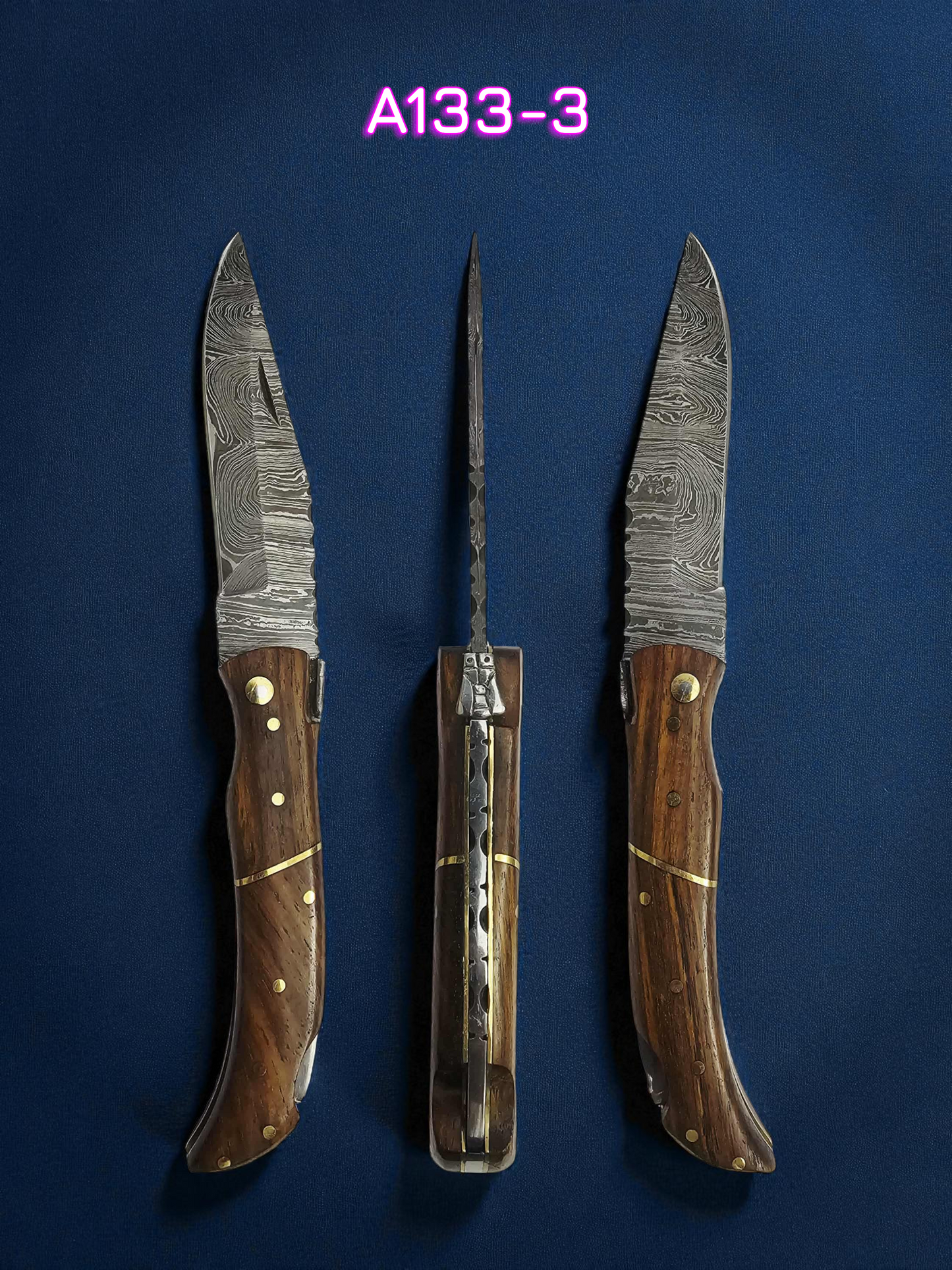 A133 Handmade Laguiole Élite - Damascus Steel & Walnut Wood