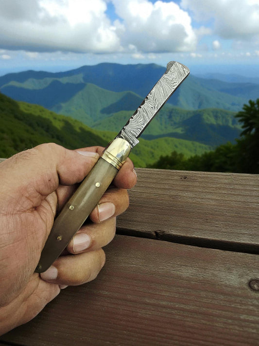 B160 Handmade Sheepsfoot - Damascus Steel & Ram Horn