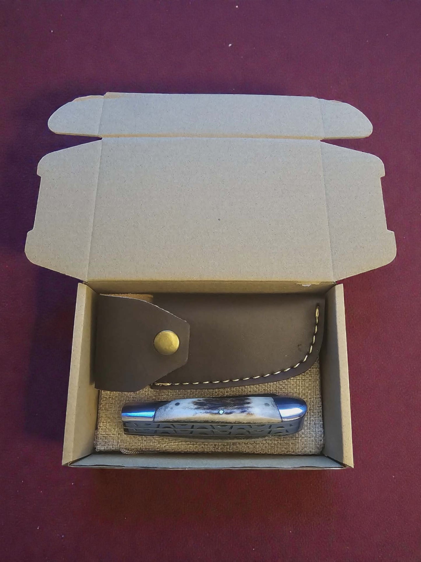 F011 - Χειροποίητο Pocket Knife από Δαμασκηνό Ατσάλι & Κέρατο κόκκινου ελαφιού (διπλή λεπίδα)