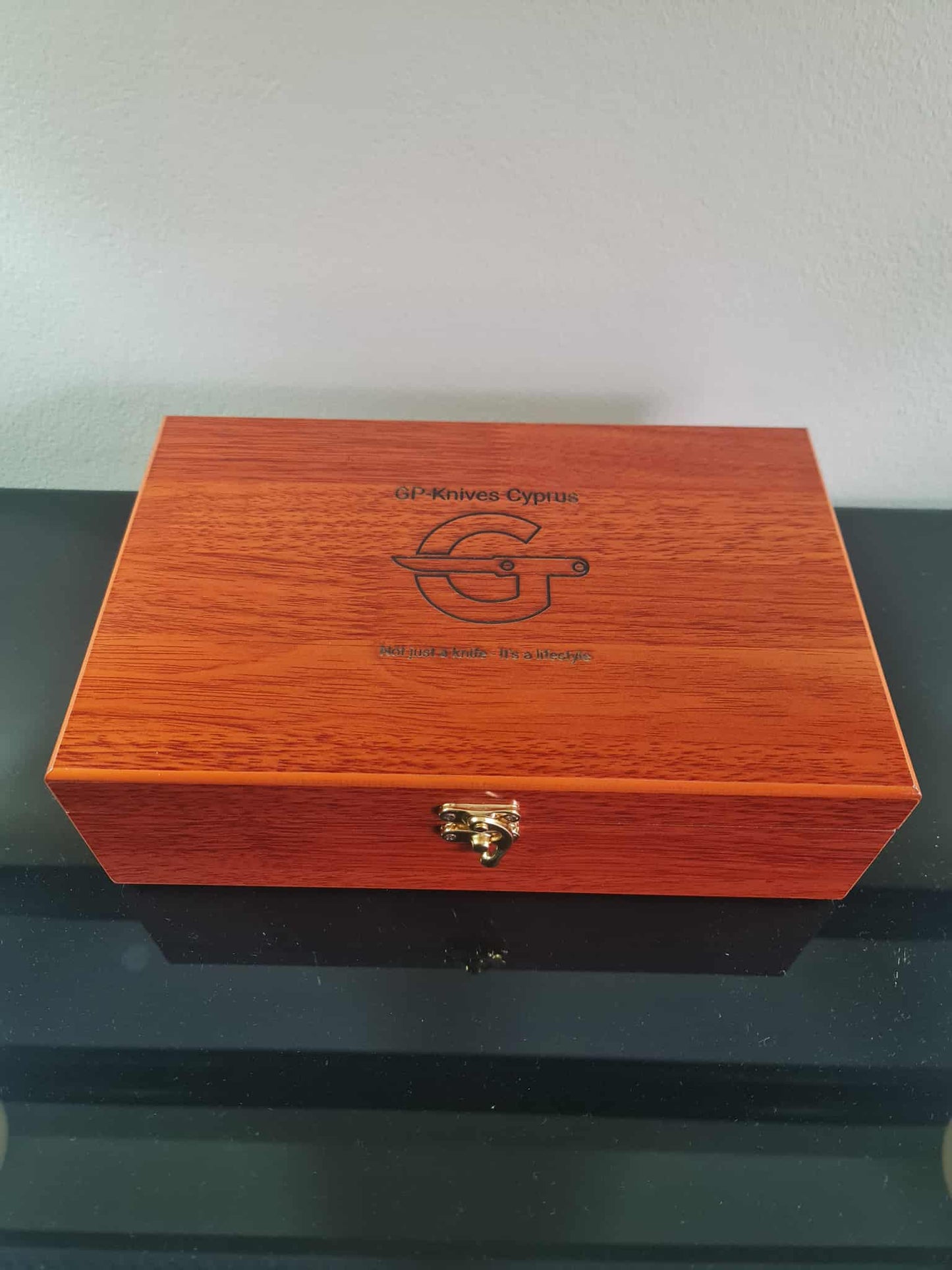 Premium Wooden Presentation Box with EVA Foam for Fixed Blade Knives