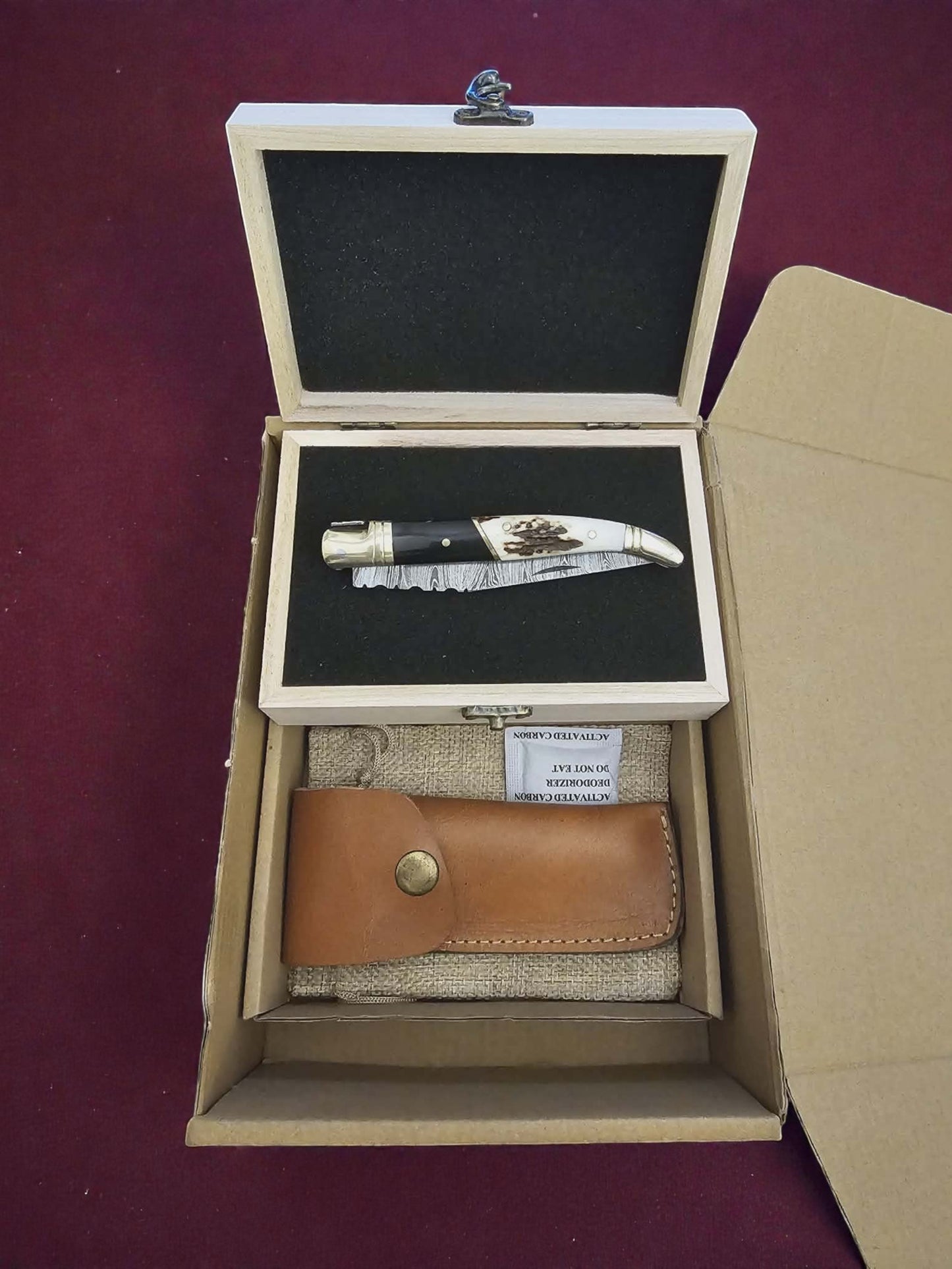 F017 - Χειροποίητο Laguiole Classique από Δαμασκηνό Ατσάλι - Κέρατο κόκκινου ελαφιού & κέρατο βούβαλου