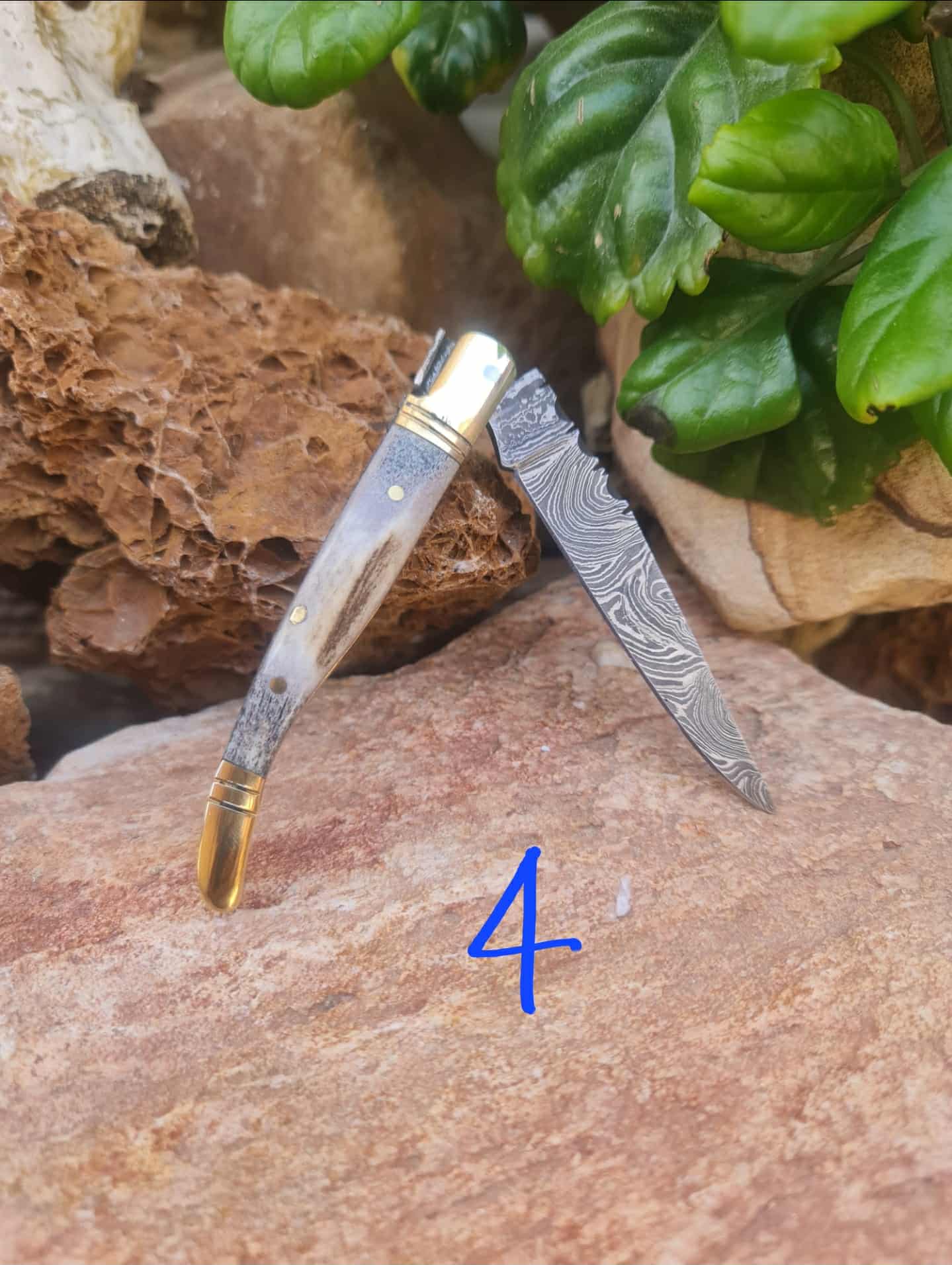 Handmade 19cm Laguiole Classique with Damascus Steel - Red Deer antler & Brass