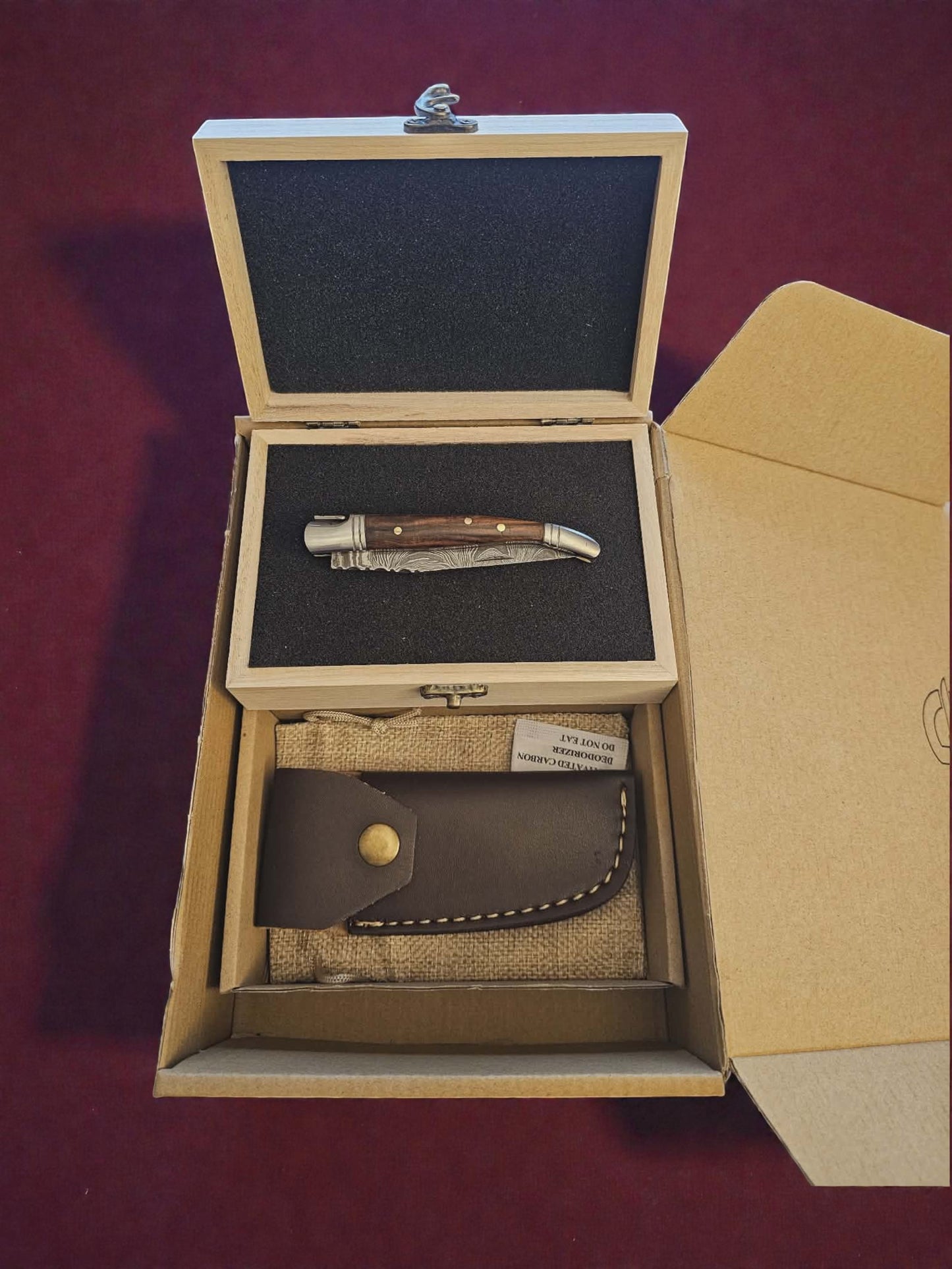 F005 - Χειροποίητο Laguiole Petit από Δαμασκηνό Ατσάλι & ξύλο καρυδιάς