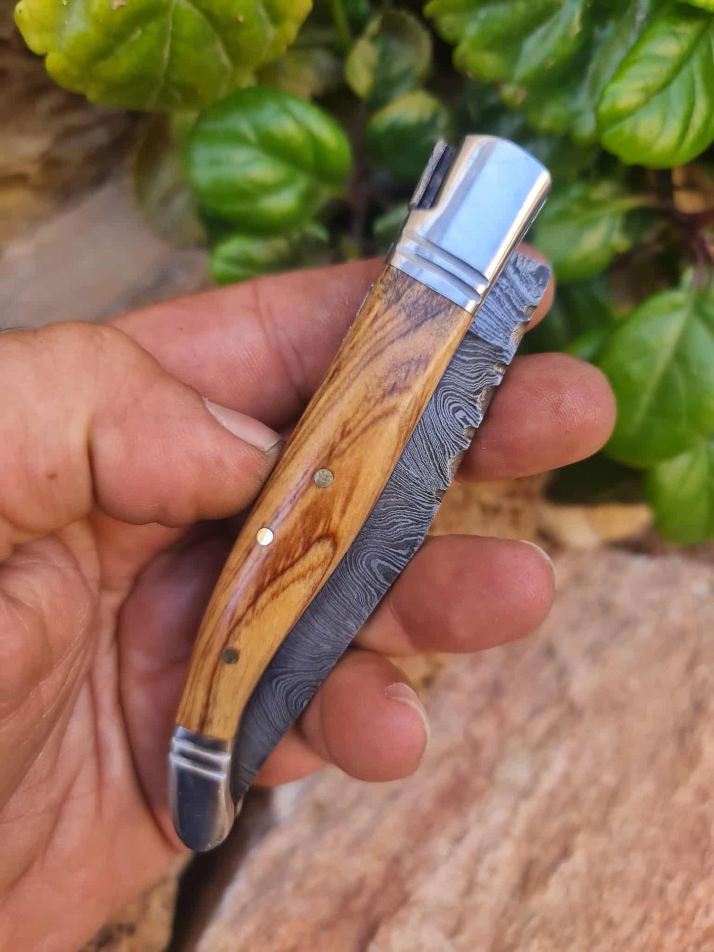 Handmade 22cm Laguiole Rustique with Damascus Steel - Olivewood with D2 Stainless Steel
