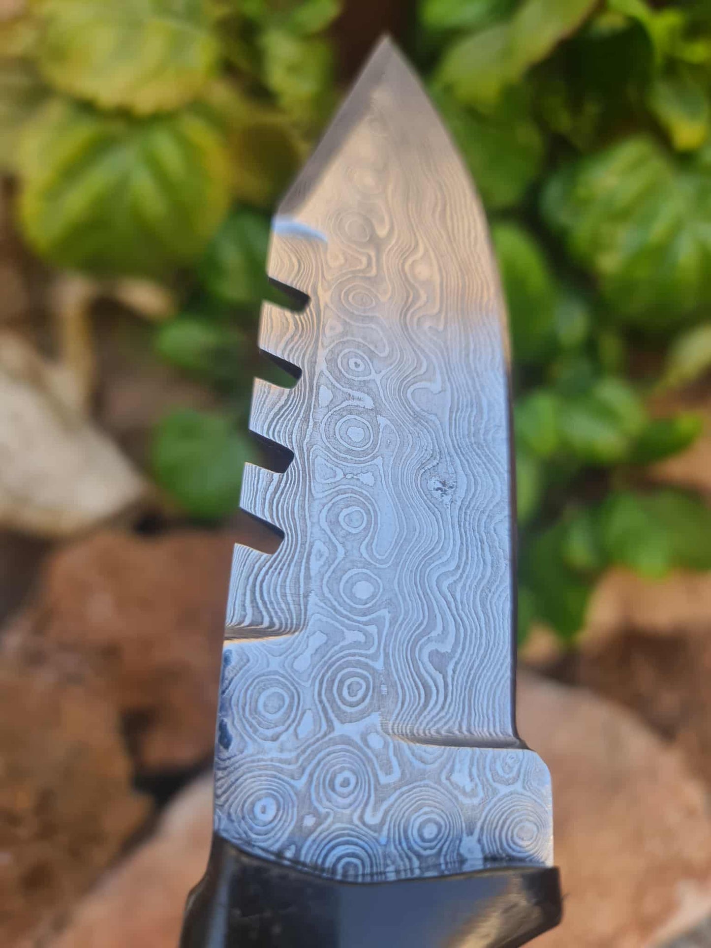 Handmade 21cm Hunting Knife with Raindrop Damascus Steel & Buffalo Horn