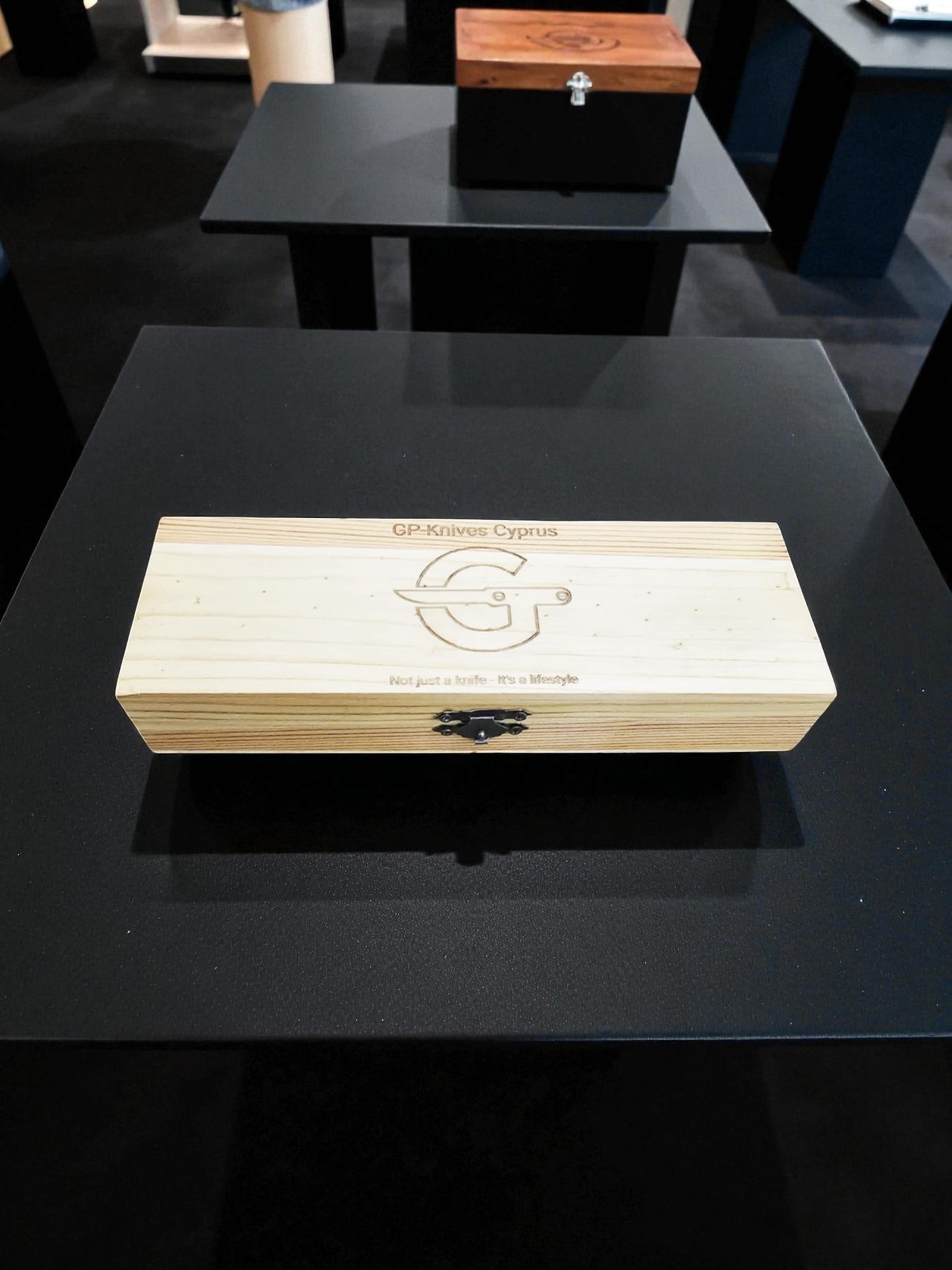 A142G – Handmade Laguiole Rustique + Wooden Gift Box