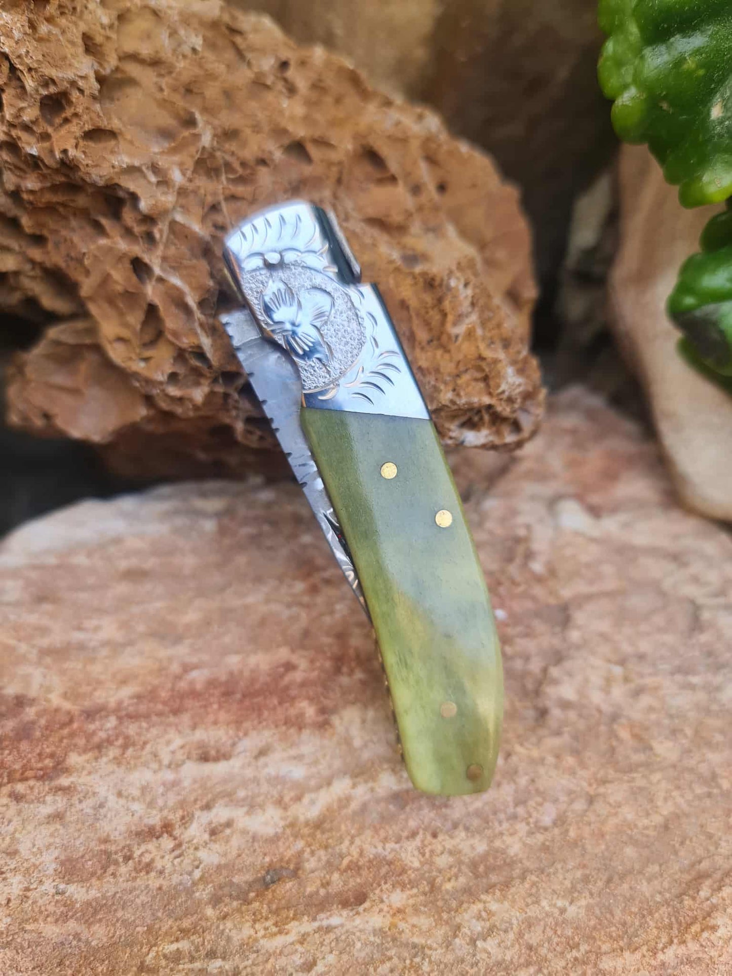 Handmade 16cm Laguiole de Poche with Stainless Damascus® - Stabilized Camel Bone & Hand Engraved AEB-L Steel