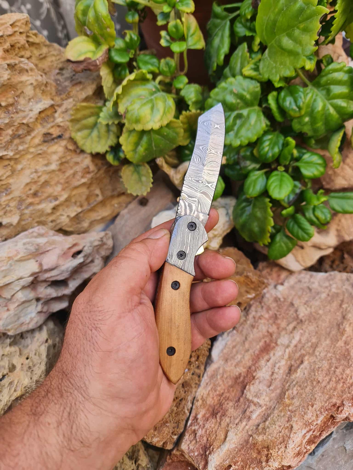 Handmade Dao – 20cm Folding Knife with Damascus Steel & Olive Wood