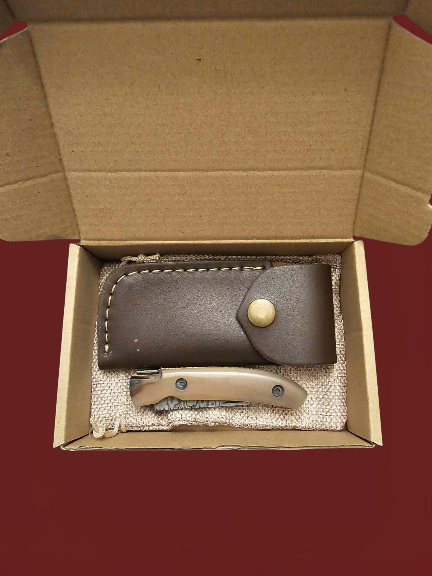 F090 Laguiole de Poche - Stainless Damascus & Horn