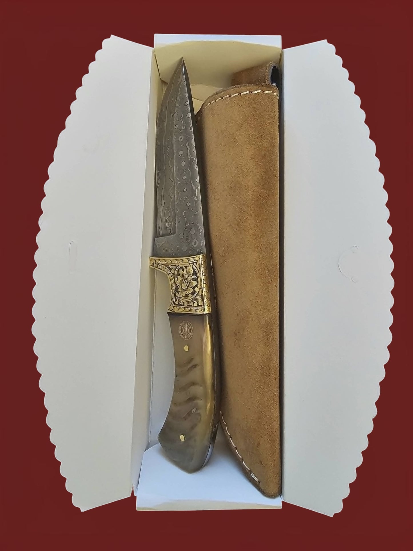 R025 - Hunting Knife - Damascus Steel & Horn