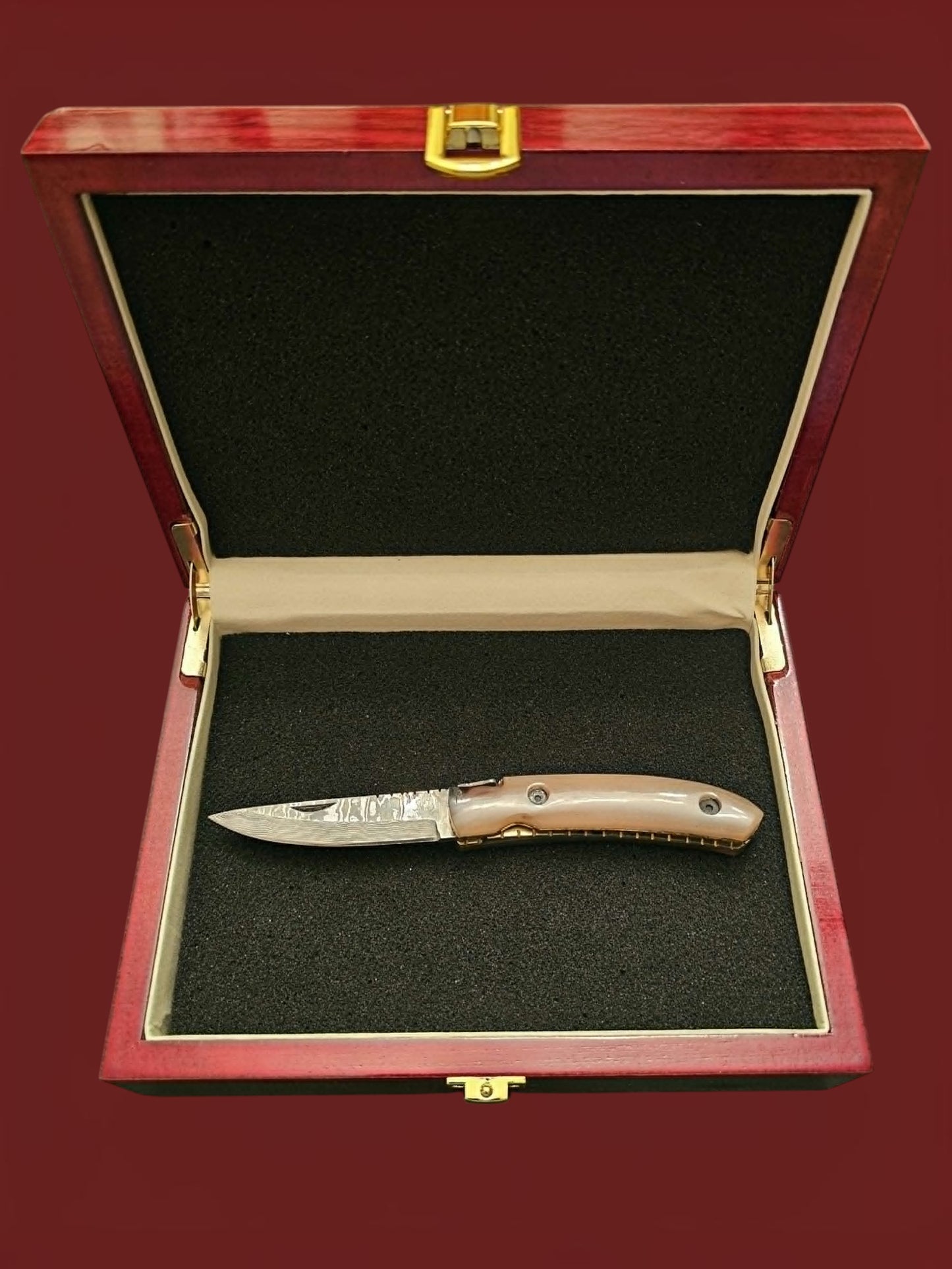 F090 Laguiole de Poche - Stainless Damascus & Horn