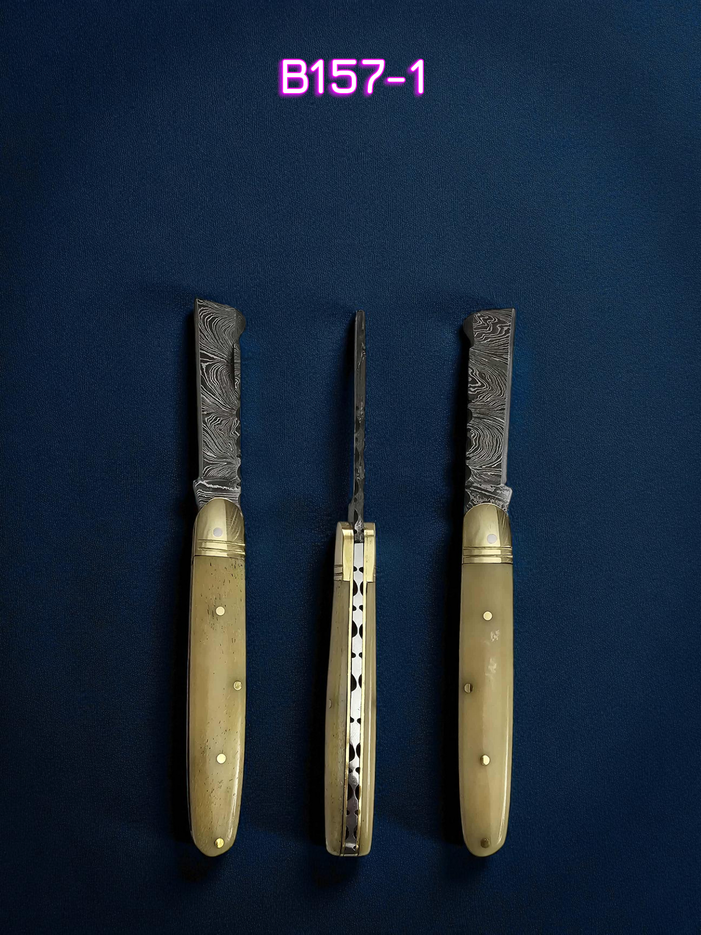 B157 Handmade Sheepsfoot - Damascus Steel & Camel Bone