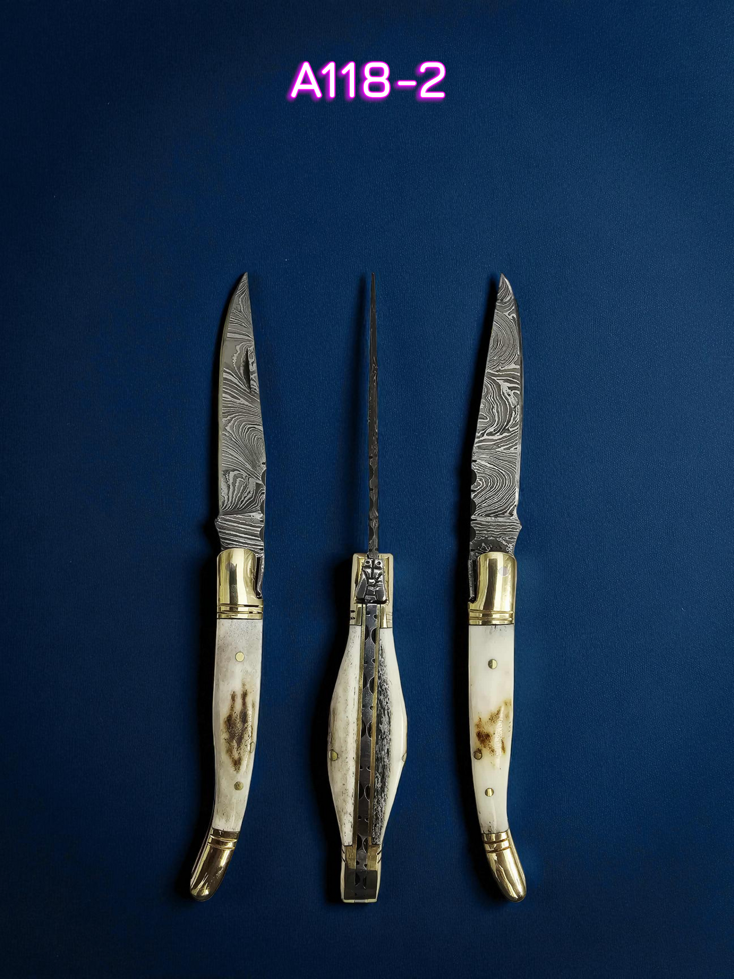 A118 Handmade Laguiole Petit - Damascus Steel & Red Deer Antler