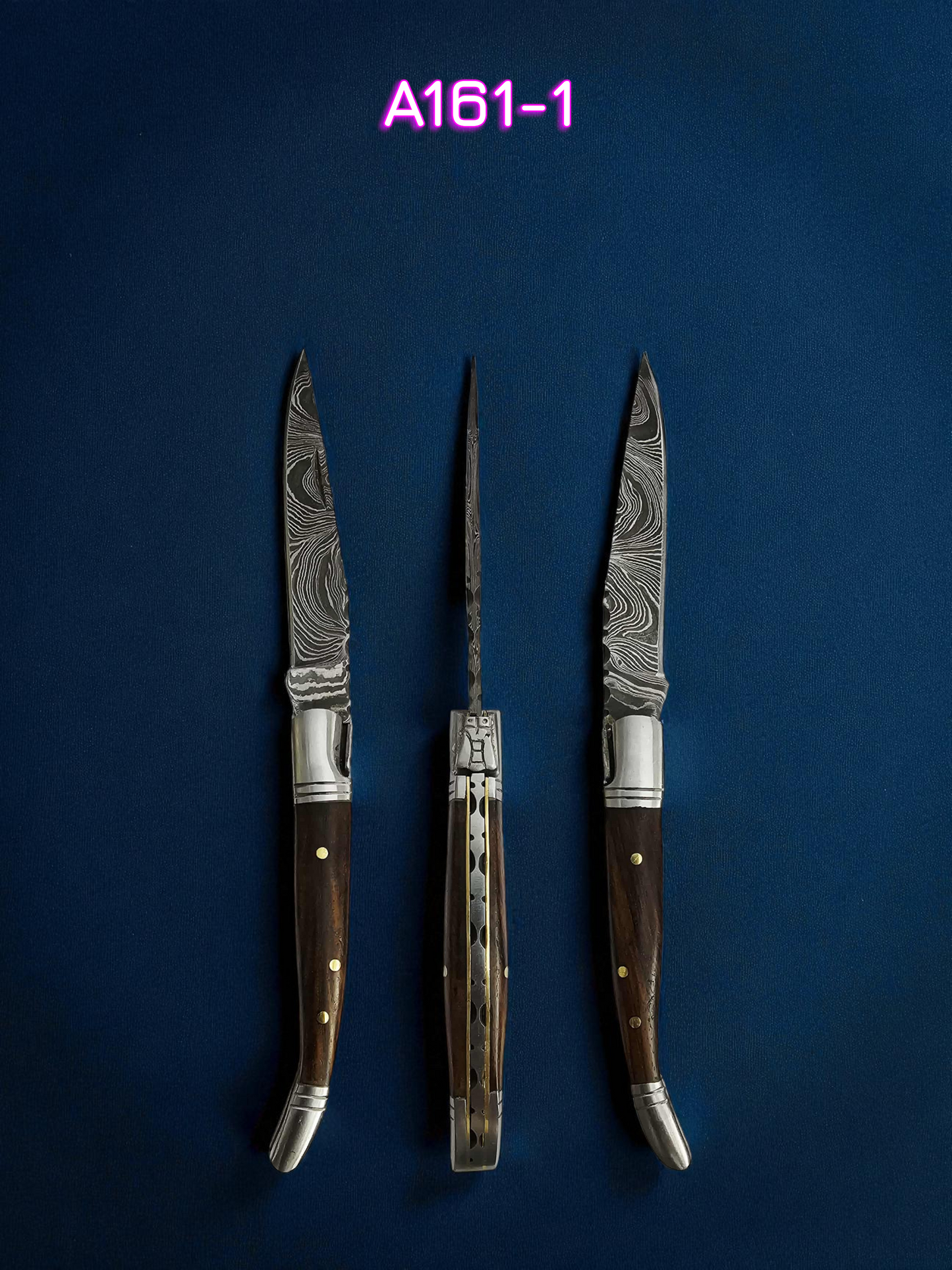 A161 Handmade Laguiole Petit - Damascus Steel & Walnut Wood