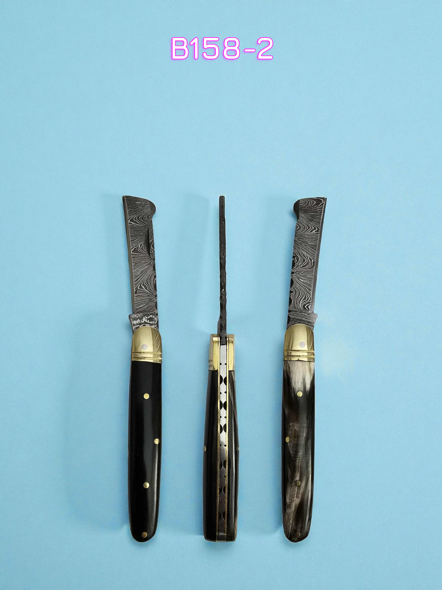 B158 Handmade Sheepsfoot - Damascus Steel & Buffalo Horn