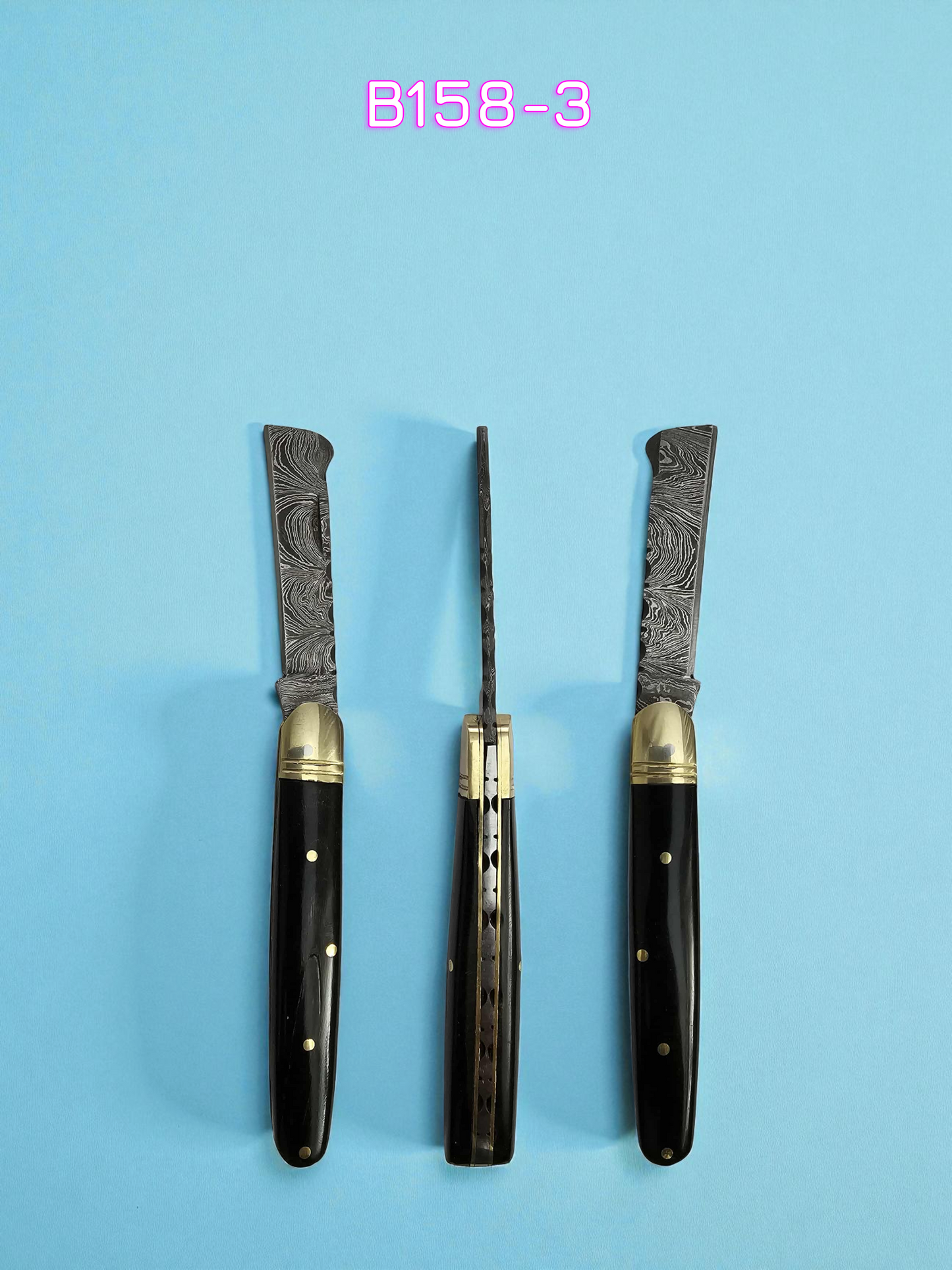 B158 Handmade Sheepsfoot - Damascus Steel & Buffalo Horn