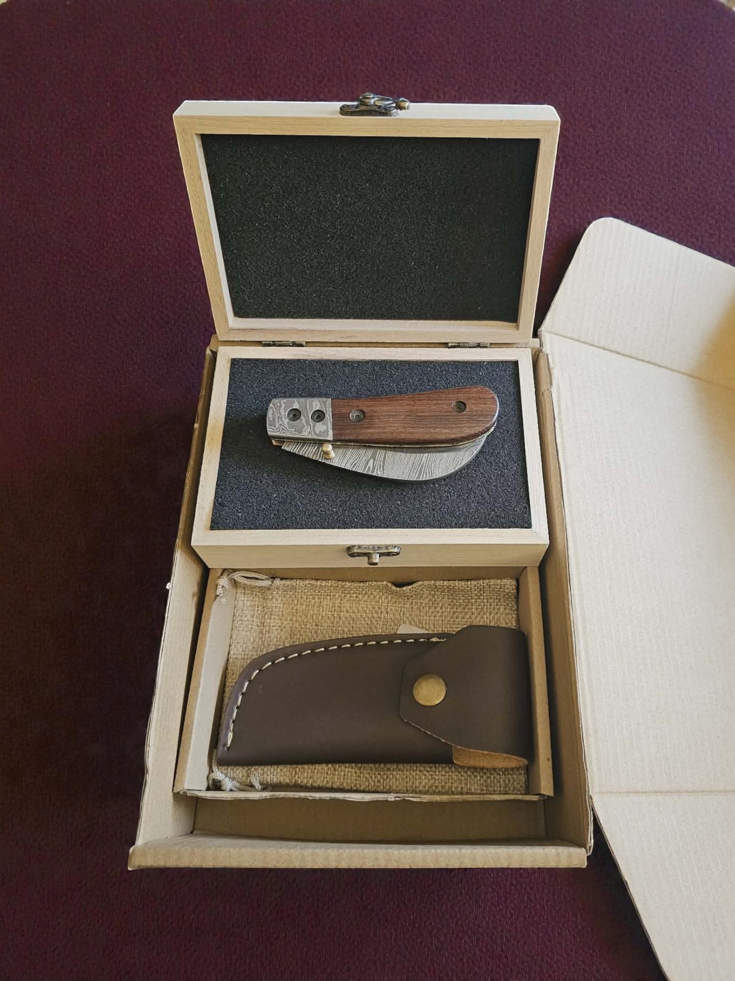 F057 - Χειροποίητο Hawkbill EDC από Δαμασκηνό ατσάλι & Ξύλο καρυδιάς