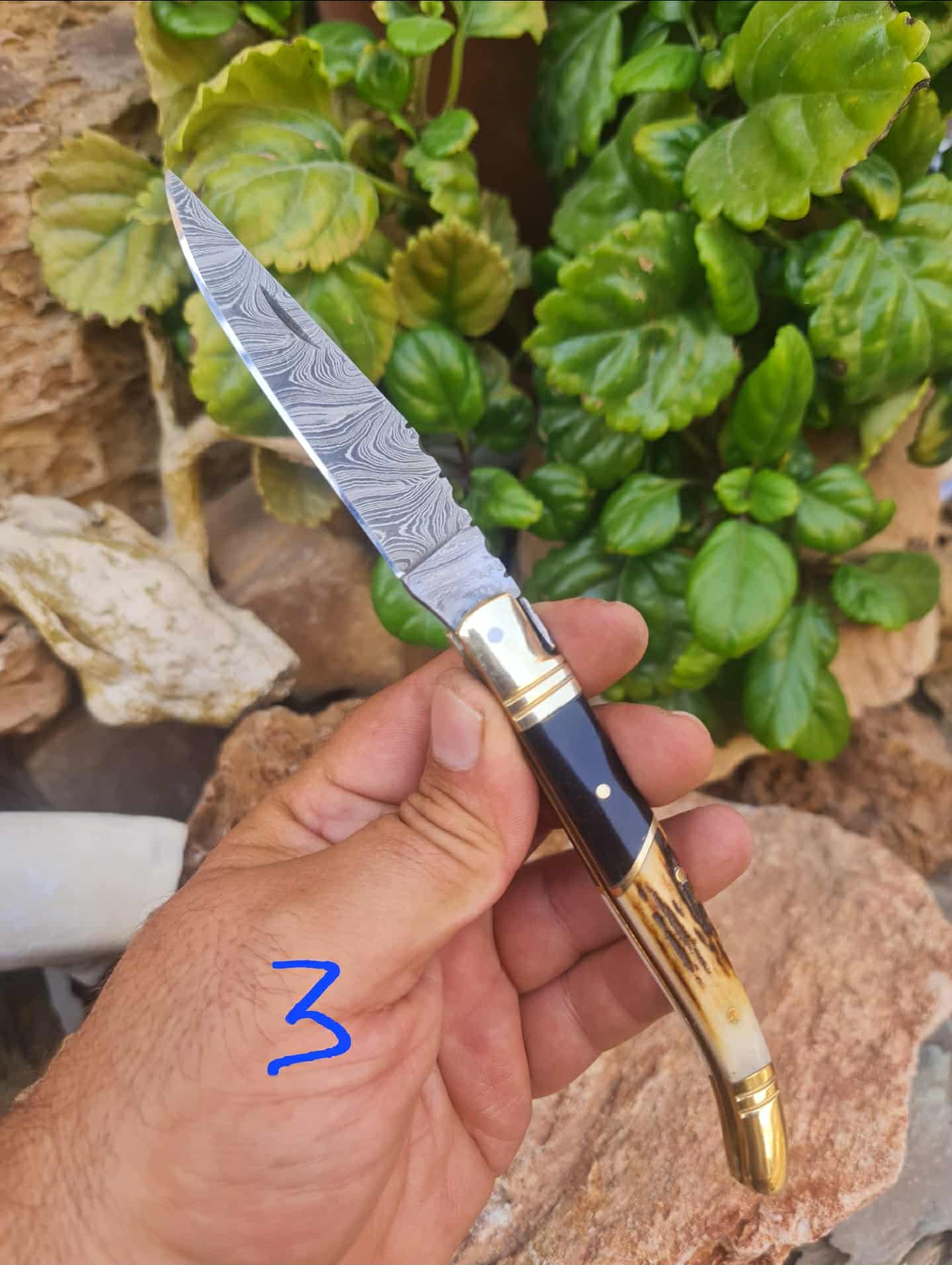 Handmade 22cm Laguiole Classique with Damascus Steel - Red Deer antler - Buffalo Horn & Brass