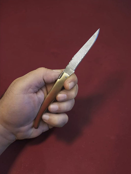 F083 Laguiole Petit - Stainless Damascus & Brass