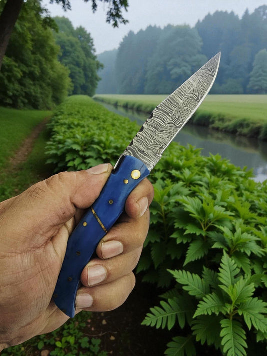 A129 Handmade Laguiole Élite - Damascus Steel & Resin Camel Bone