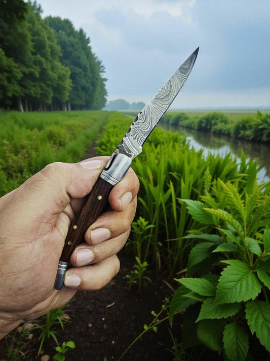 A161 Handmade Laguiole Petit - Damascus Steel & Walnut Wood