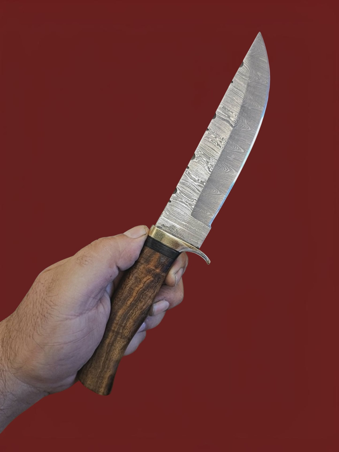 R049 Classic Hunting Knife - Damascus Steel & Wood
