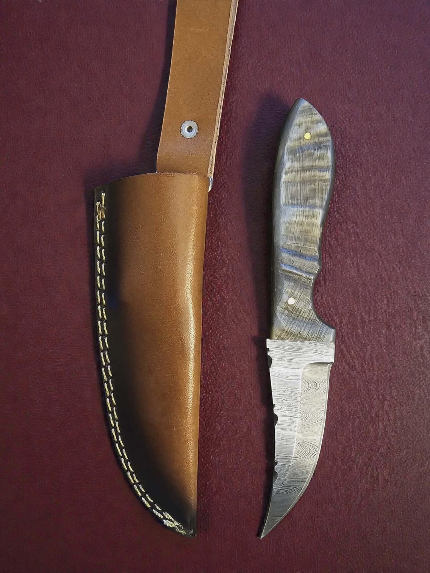 R006 - Χειροποίητο Custom Hunting-Skinner από Δαμασκηνό ατσάλι & Κέρατο κριαριού