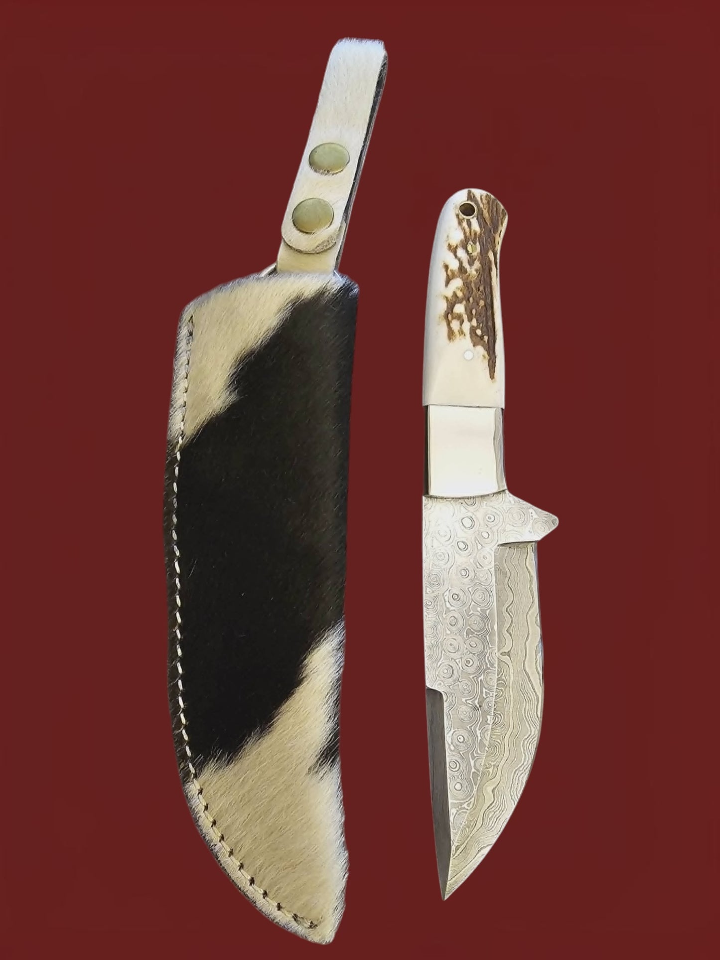 R032 - Hunting Knife - Damascus Steel & Horn