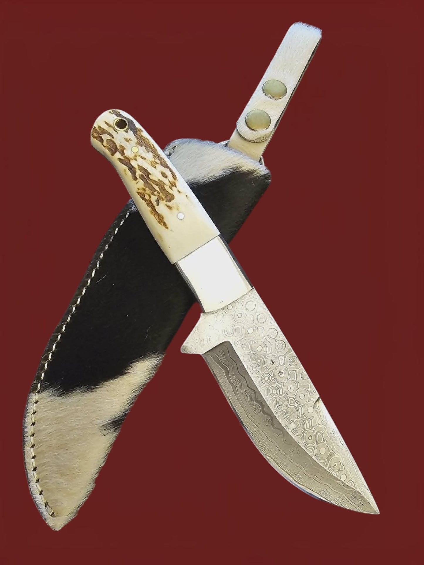 R032 - Hunting Knife - Damascus Steel & Horn