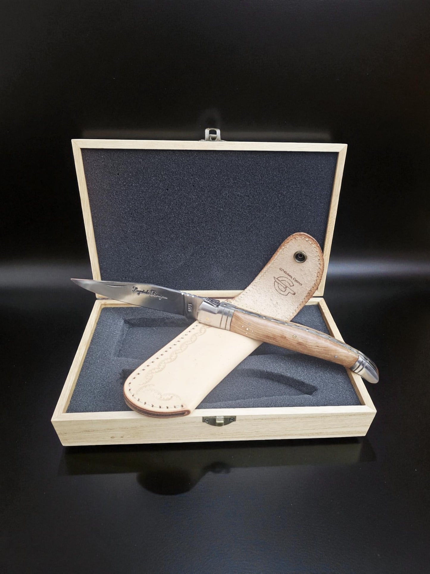 A153G – Handmade Laguiole Bougna + Leather Sheath & Wooden Gift Box