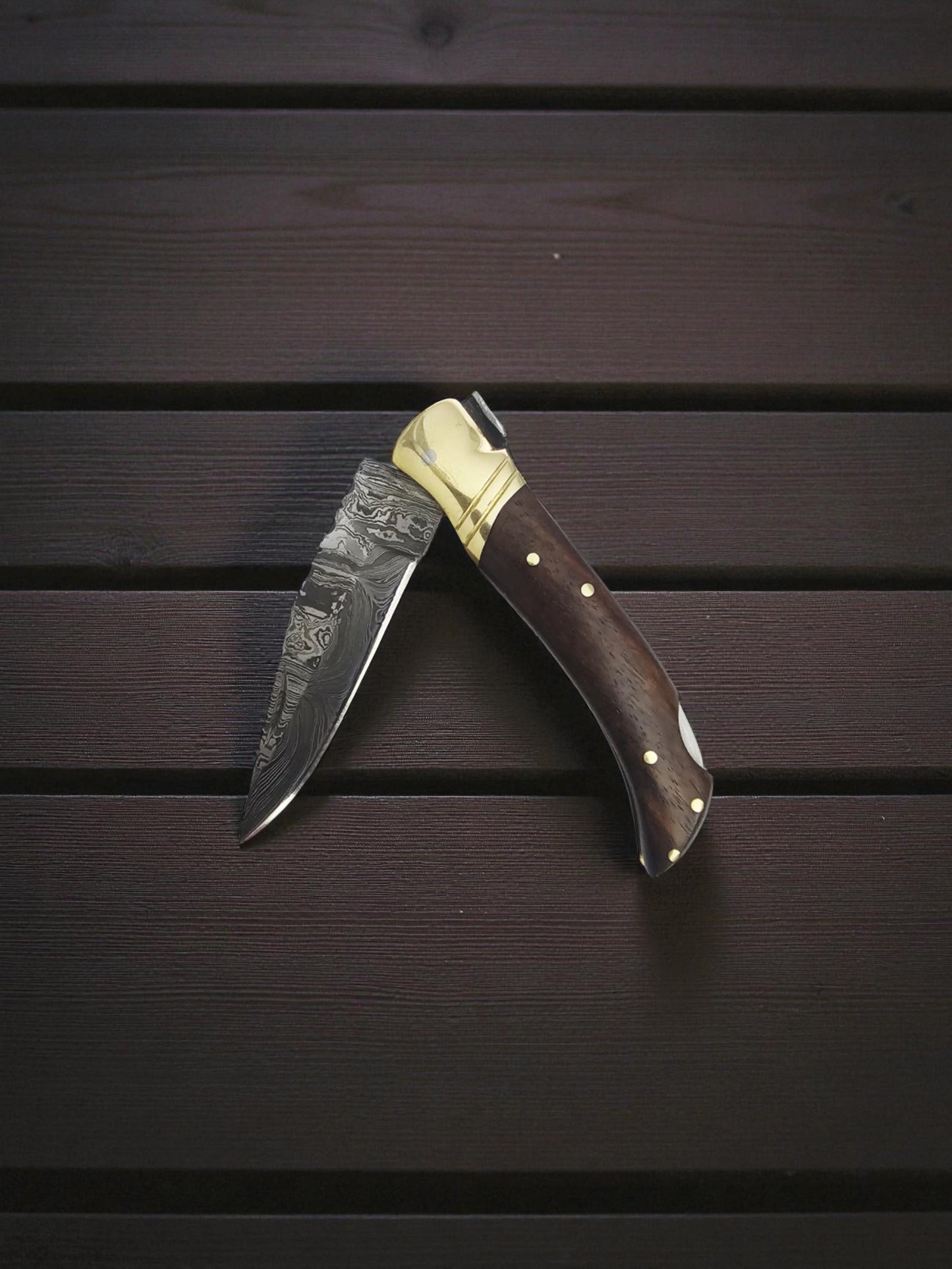 A169 Handmade Pocket Laguiole – Damascus Steel & Walnut Wood