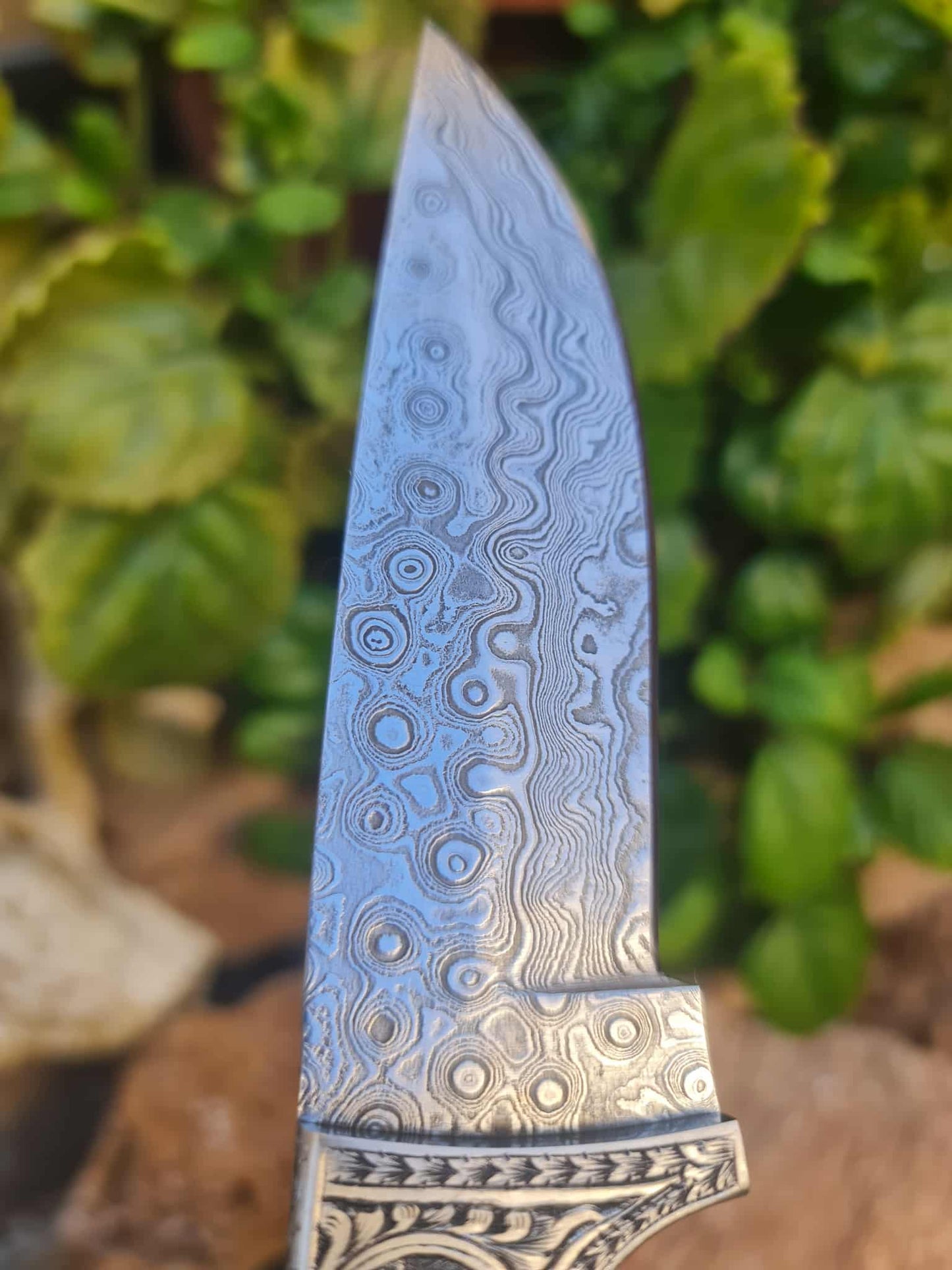 Handmade 22cm Premium Hunting Knife with Raindrop Damascus Steel - Ibex Horn & Stainless Steel with Master Hand-Engraved