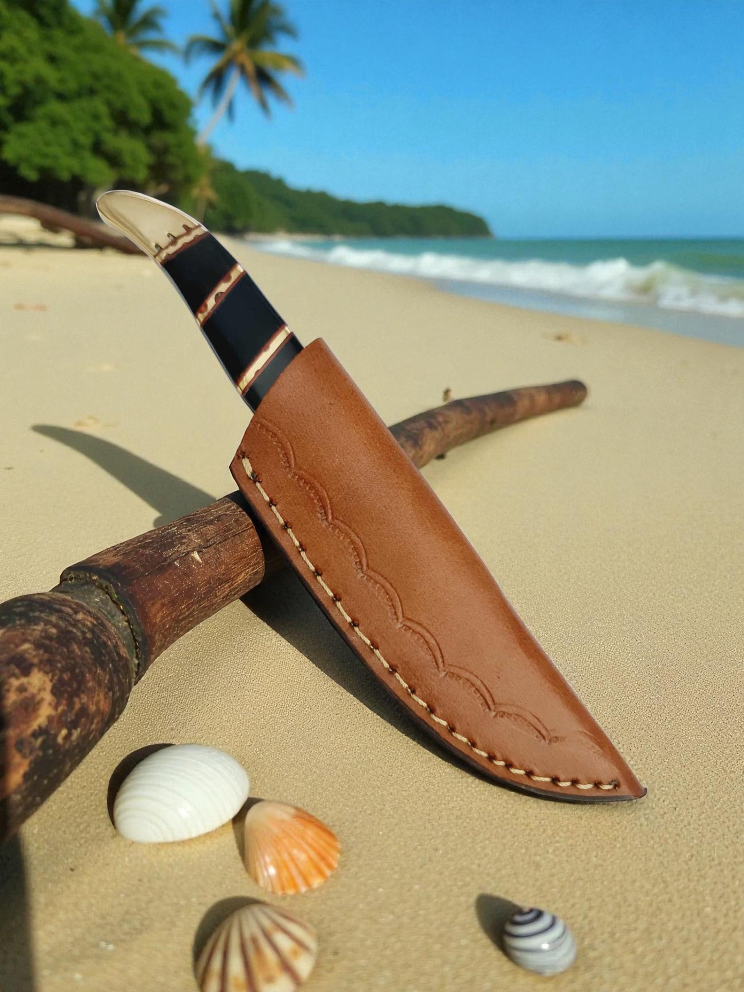 H120 Handmade Mini Hunting Knife - Damascus Steel & Buffalo Horn