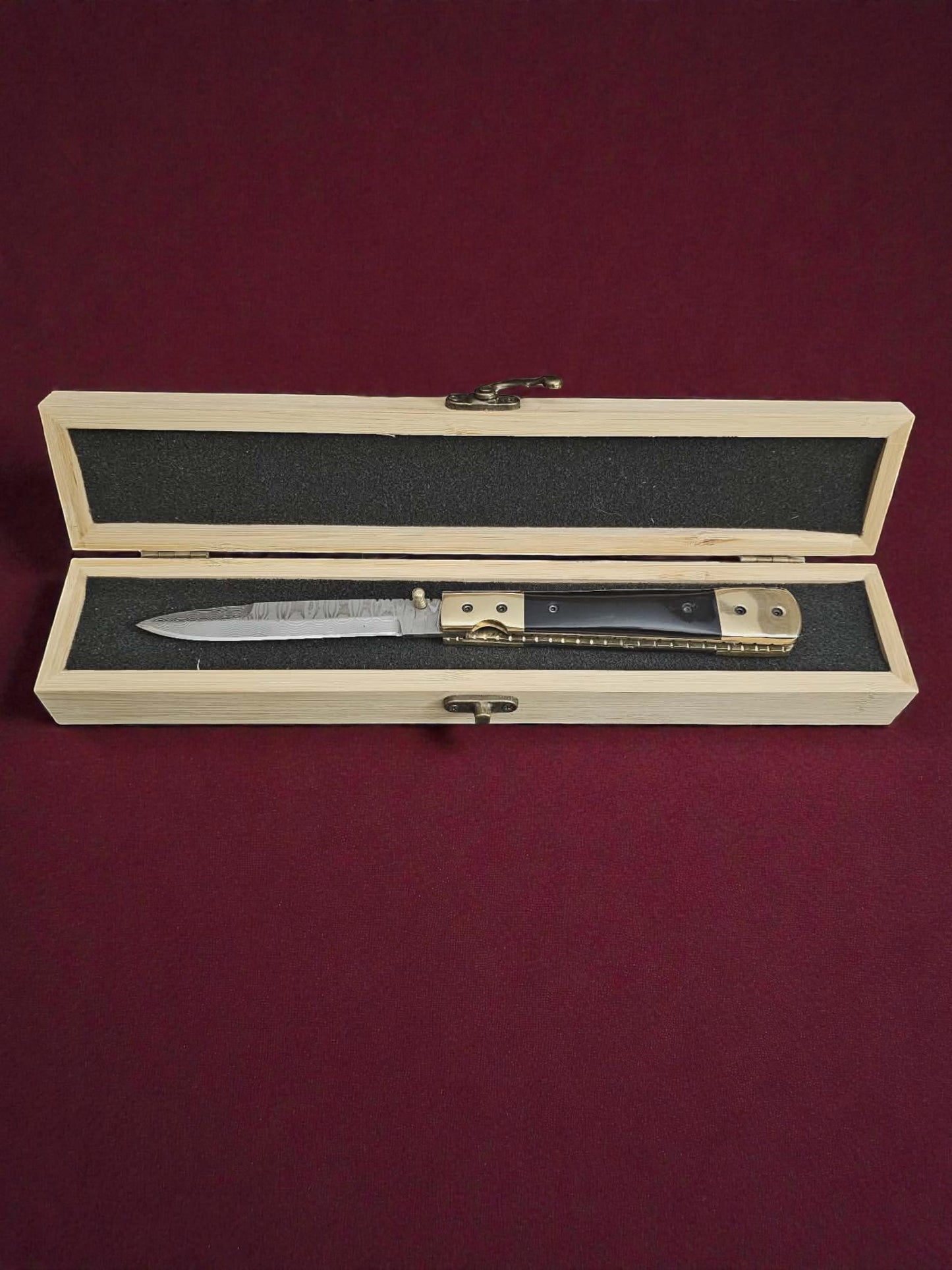 F064 - Χειροποίητο Stiletto από Δαμασκηνό ατσάλι νέας γενιάς (ανοξείδωτο) & Κέρατο βούβαλου