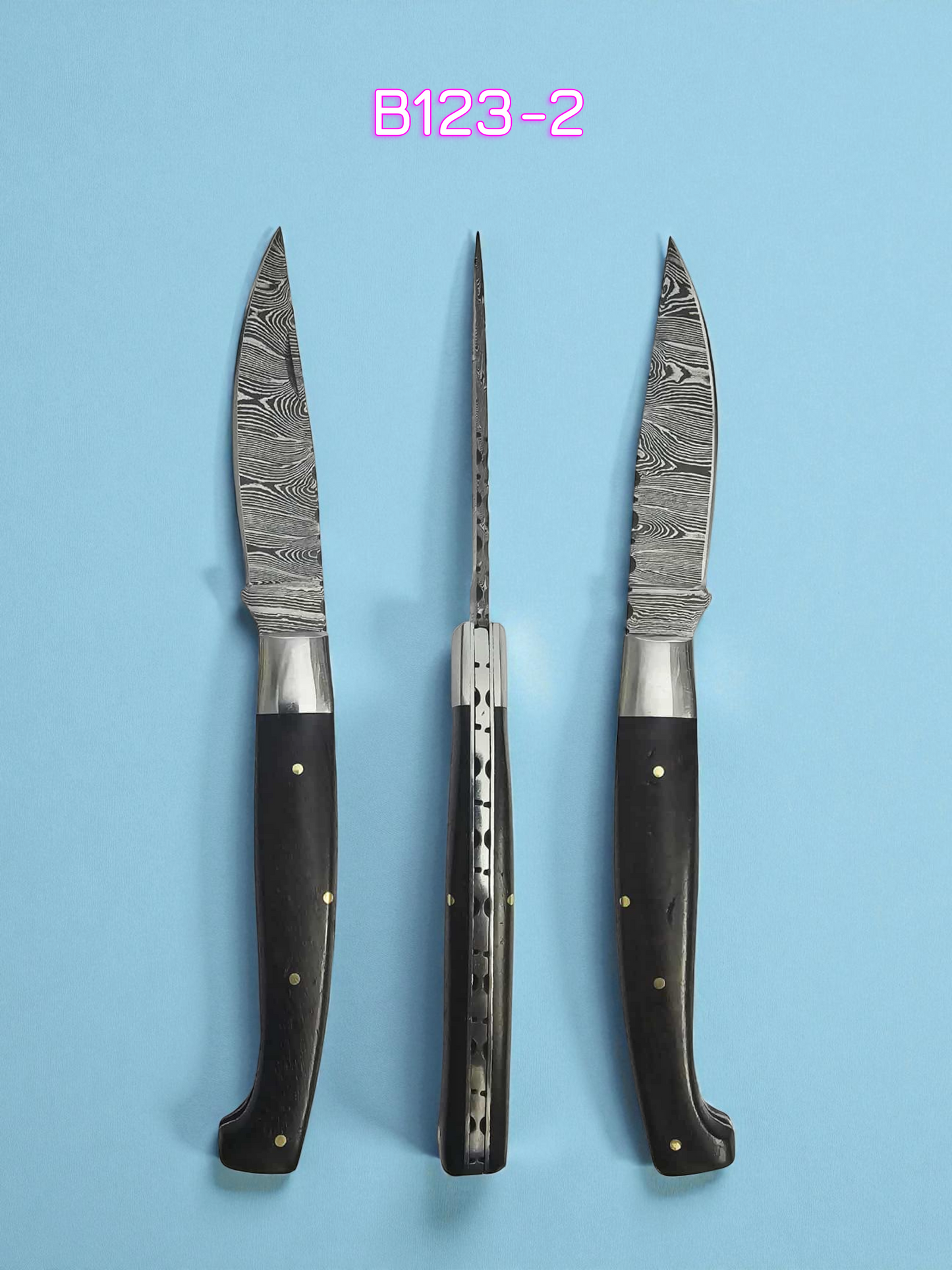 B123 Handmade Resolza Pattadese - Damascus Steel & Walnut Wood