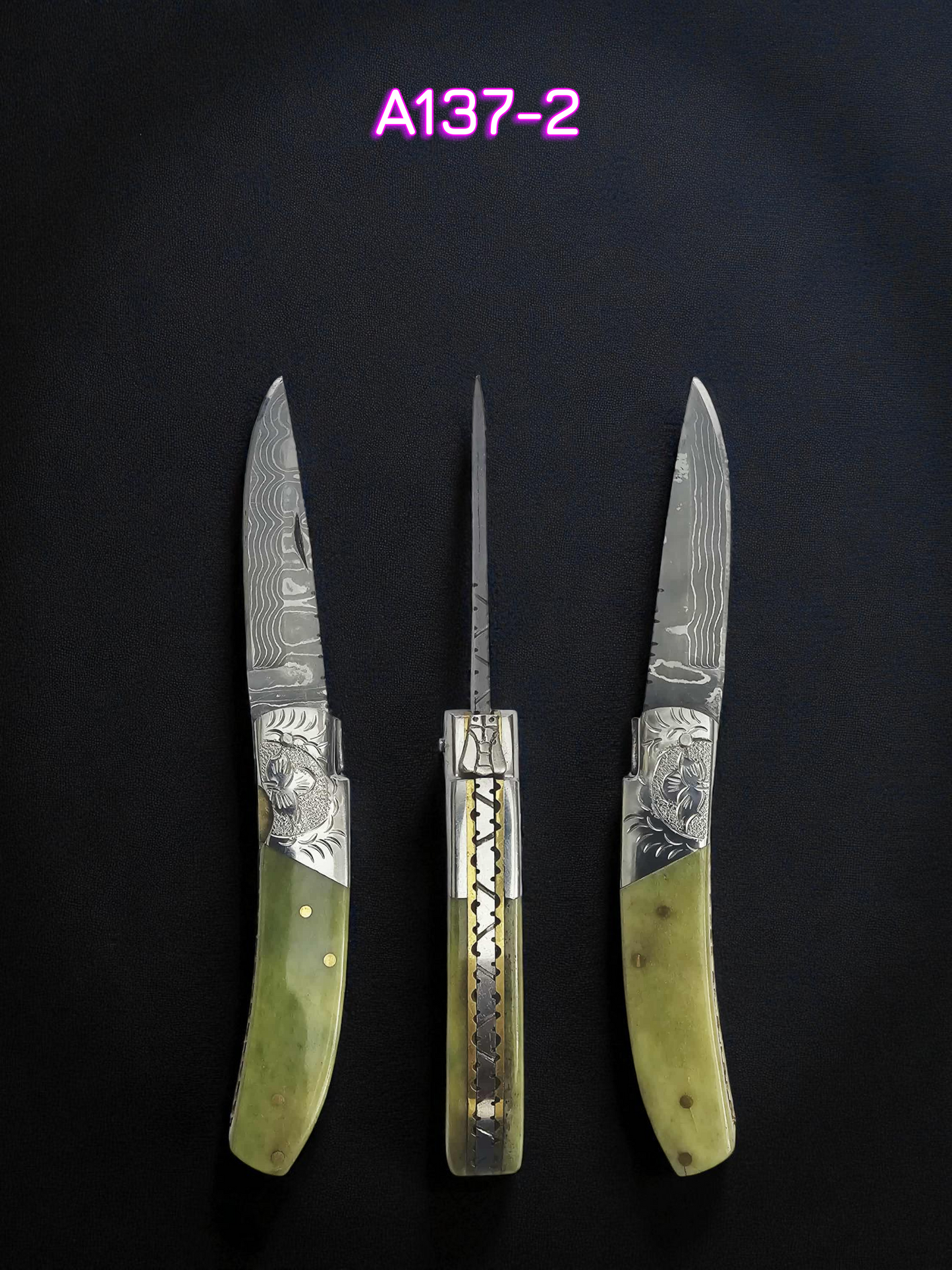 A137 Handmade Laguiole de Poche - New-Gen Damascus Steel (Rust Free) & Resin-Infused Camel Bone