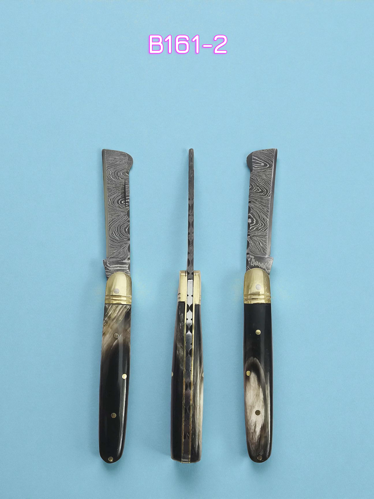 B161 Handmade Sheepsfoot - Damascus Steel & Buffalo Horn with Highlights