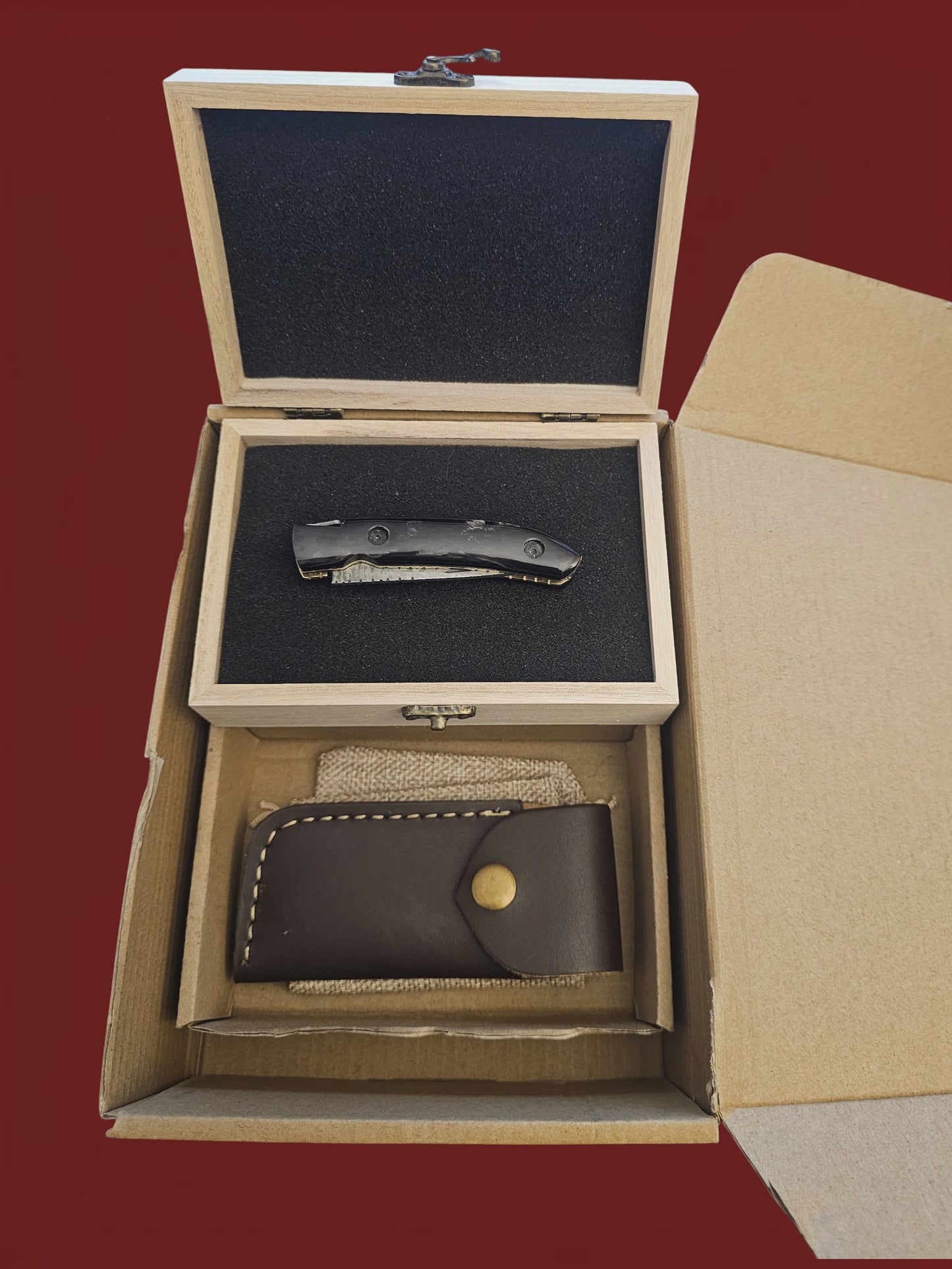 F089 Laguiole de Poche - Stainless Damascus & Horn