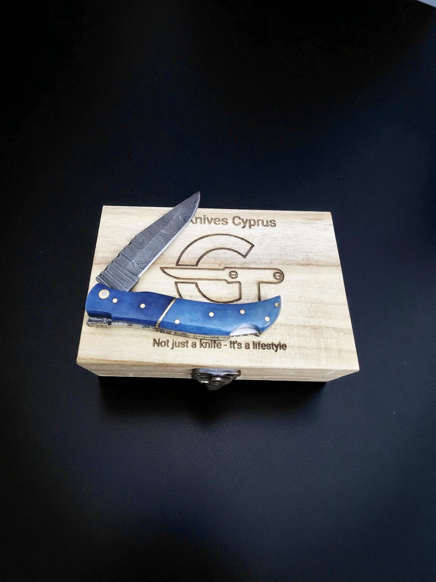 A129G – Handmade Laguiole Élite + Wooden Gift Box